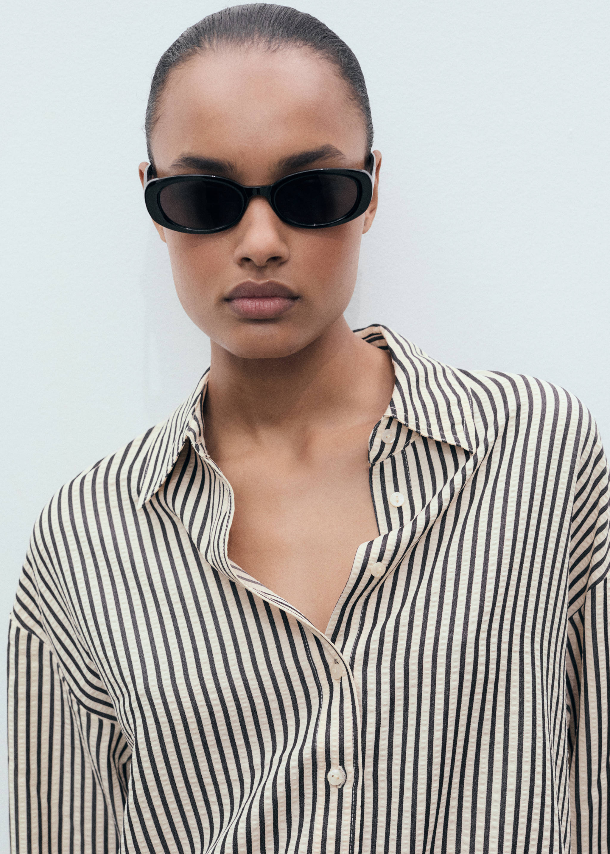 Striped textured shirt - Details of the article 1