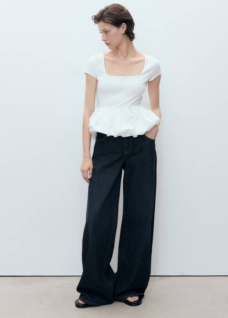Short-sleeved ruffled top — White
