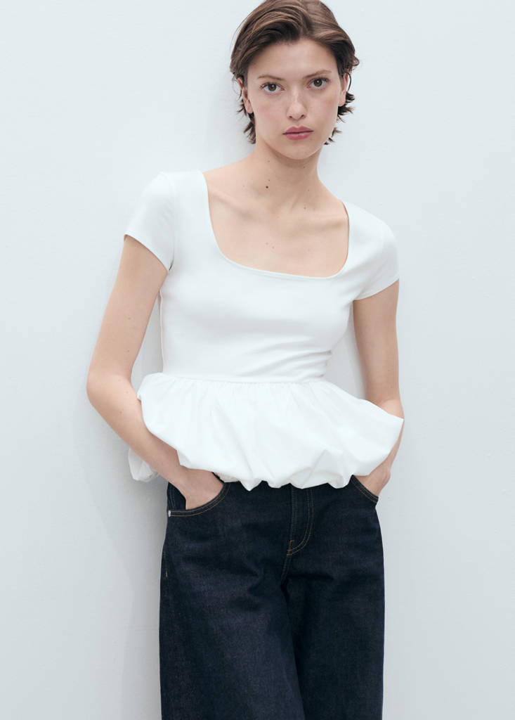 Short-sleeved ruffled top — White