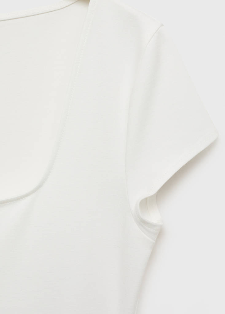 Short-sleeved ruffled top — White