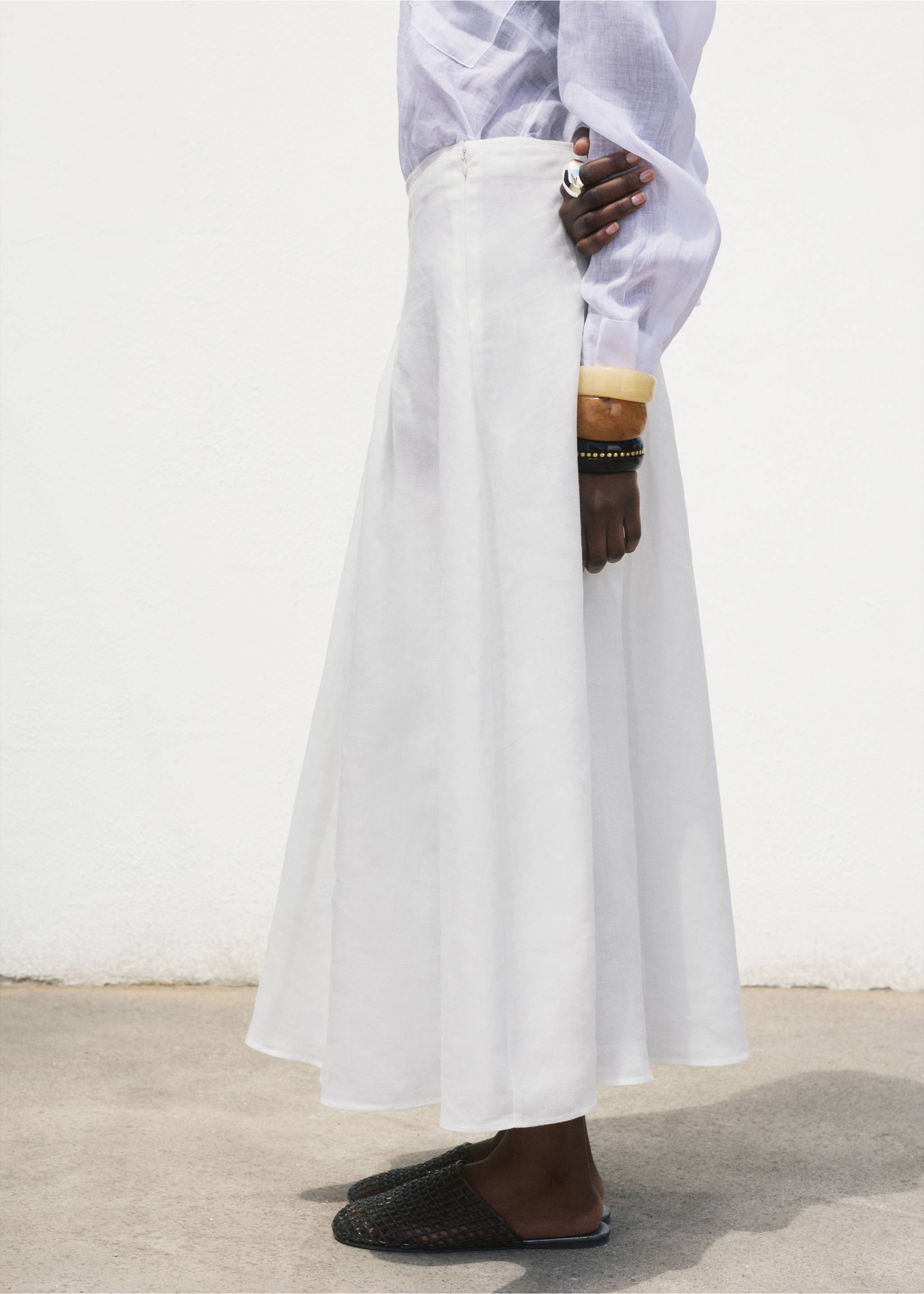 Ramie pleated skirt - Reverse of the article, White. Ref: 87077187-00.