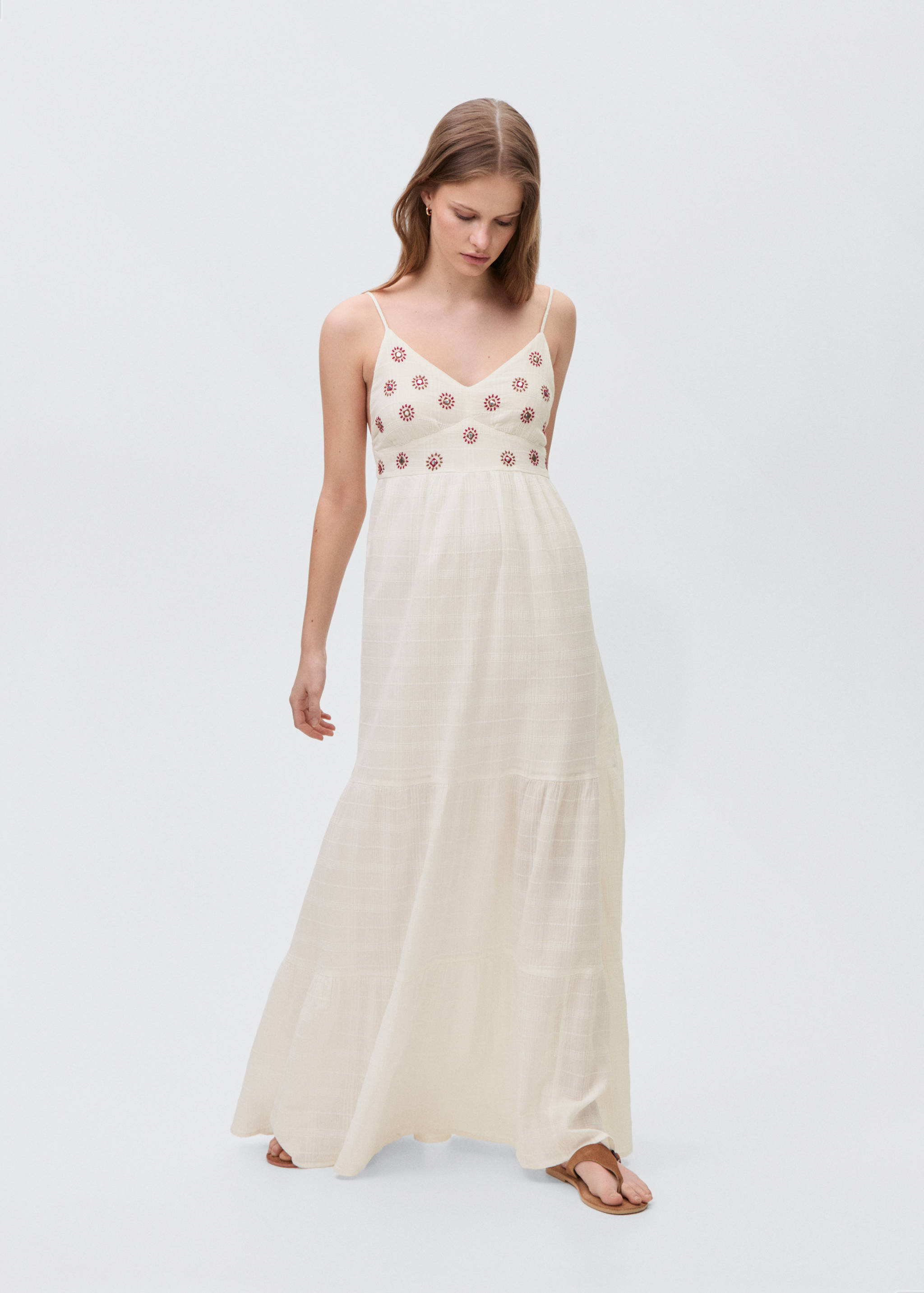 Embroidered dress with suns - General plane