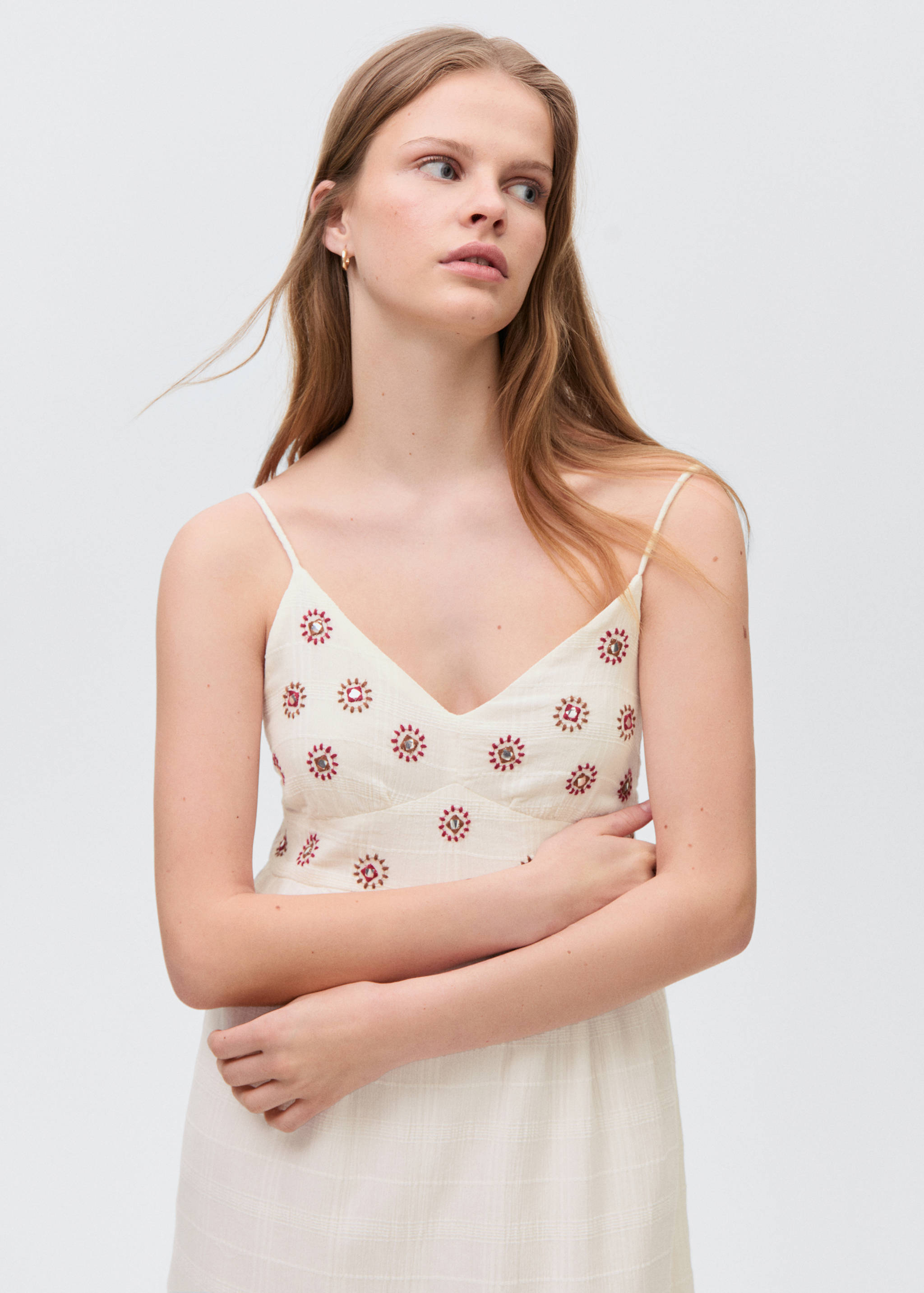 Embroidered dress with suns - Medium plane