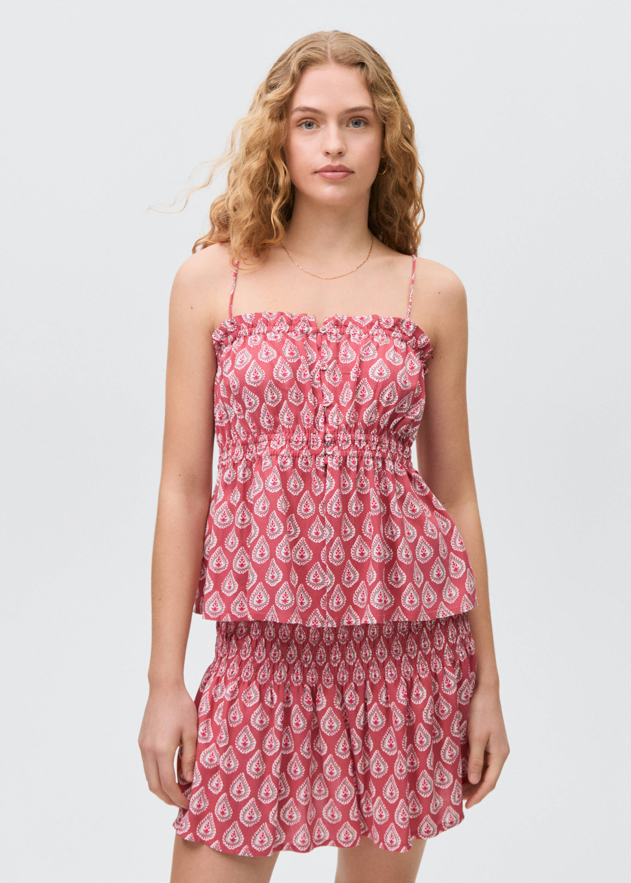 Gemusterter Rock mit Raffdetails - Mittlere Ansicht