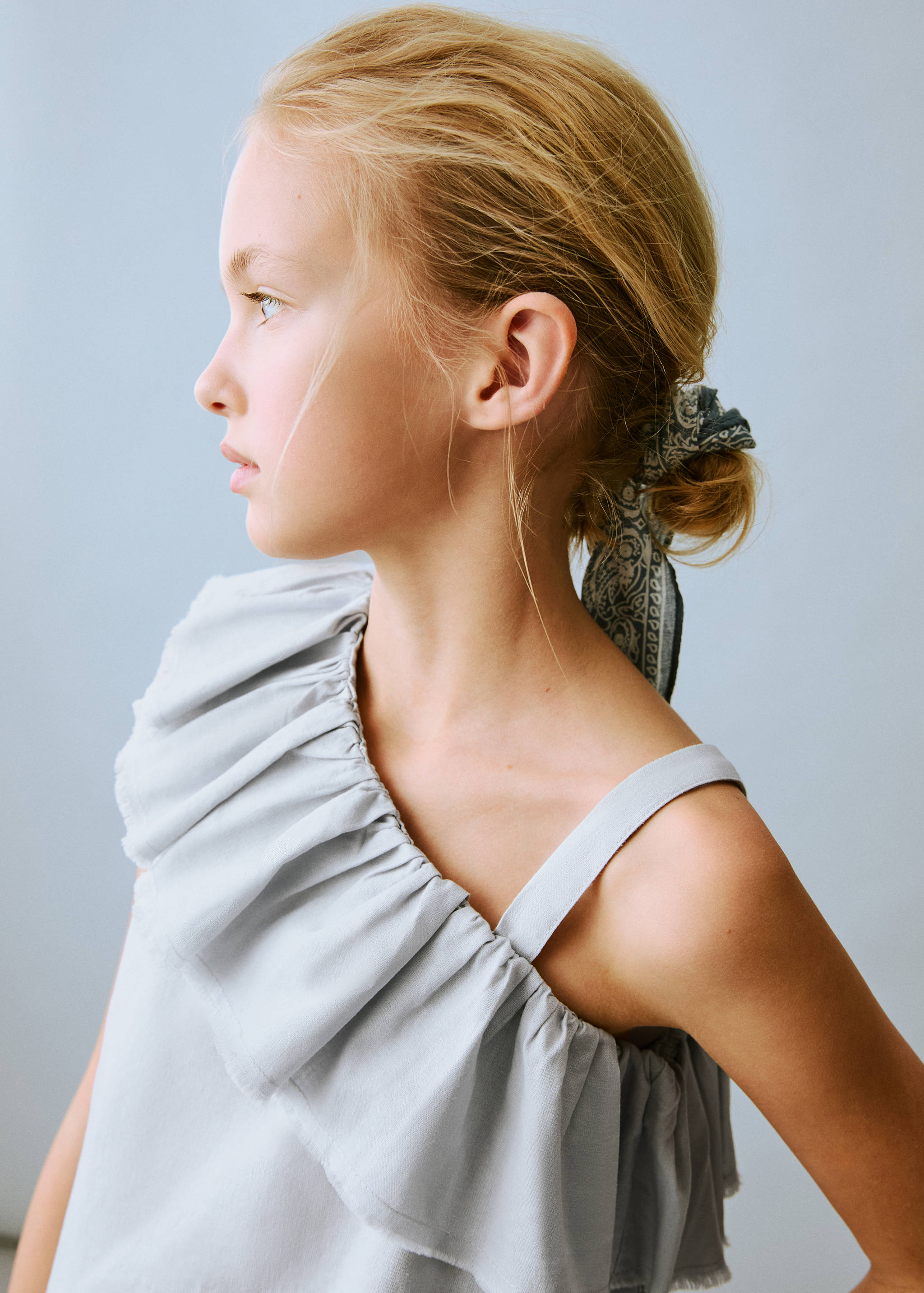 Asymmetrical linen blouse - Details of the article 1