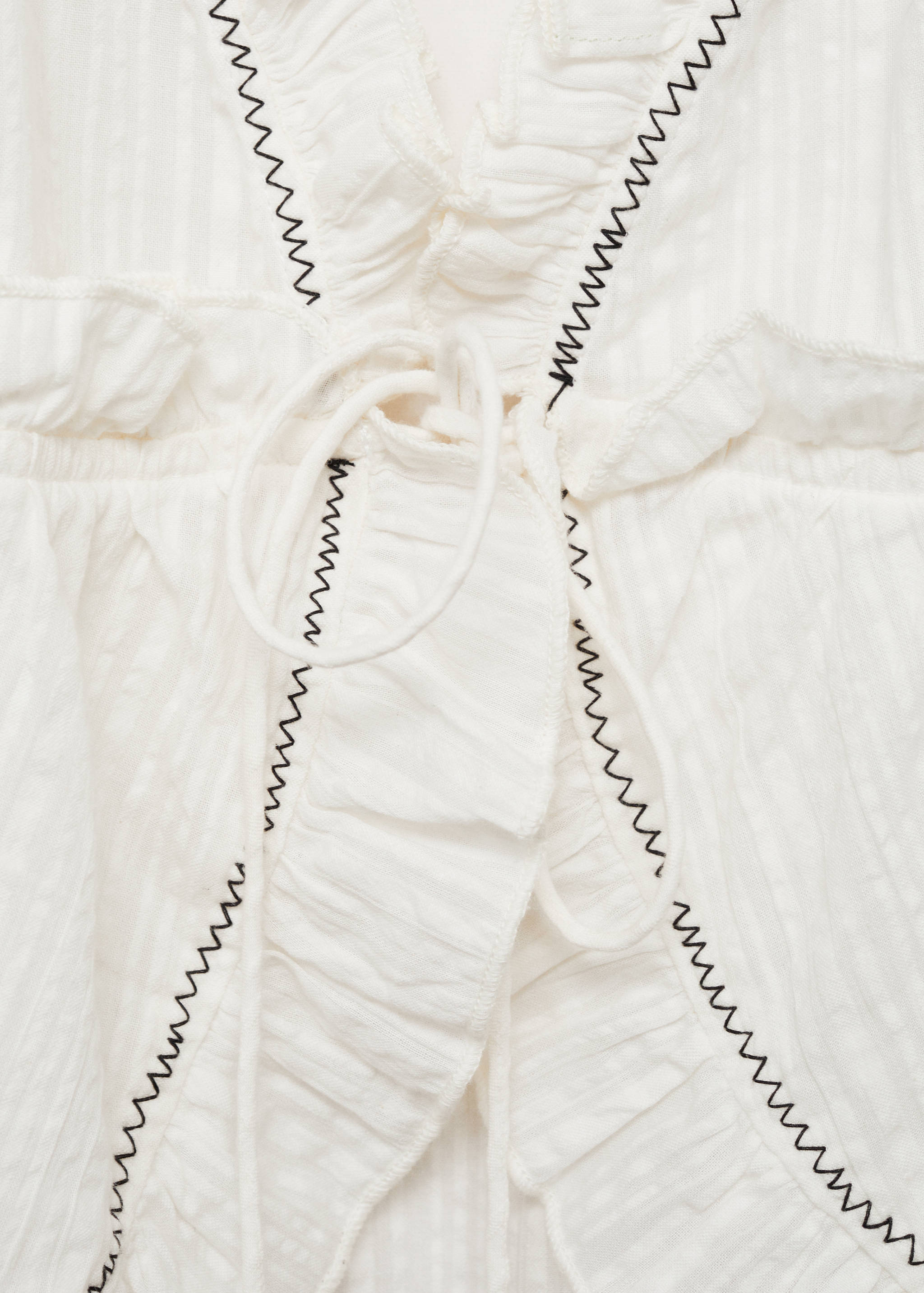 Top with bow closure - Details of the article 8