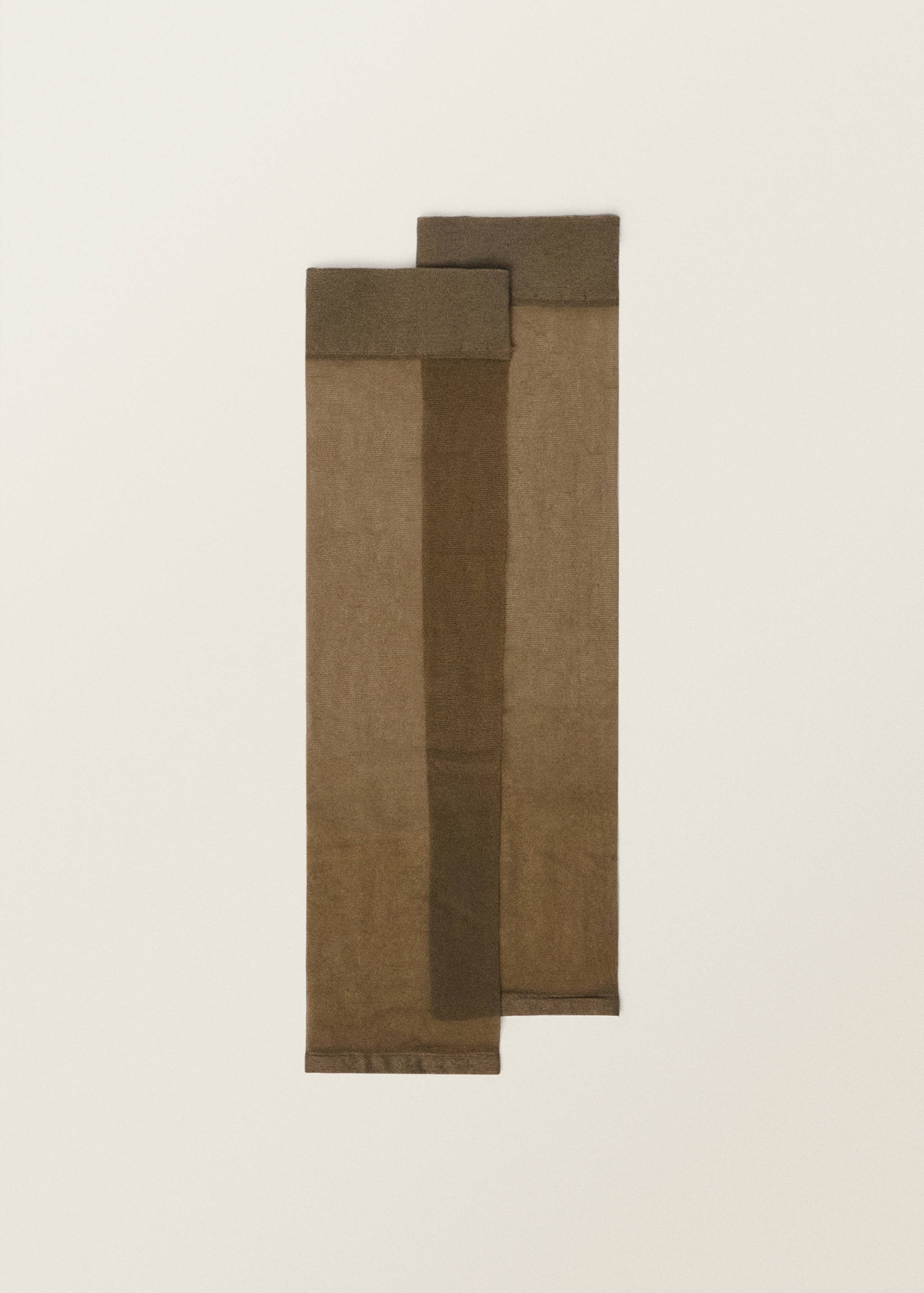 Λεπτές ημιδιάφανες κάλτσες με άνοιγμα - Προϊόν χωρίς μοντέλο