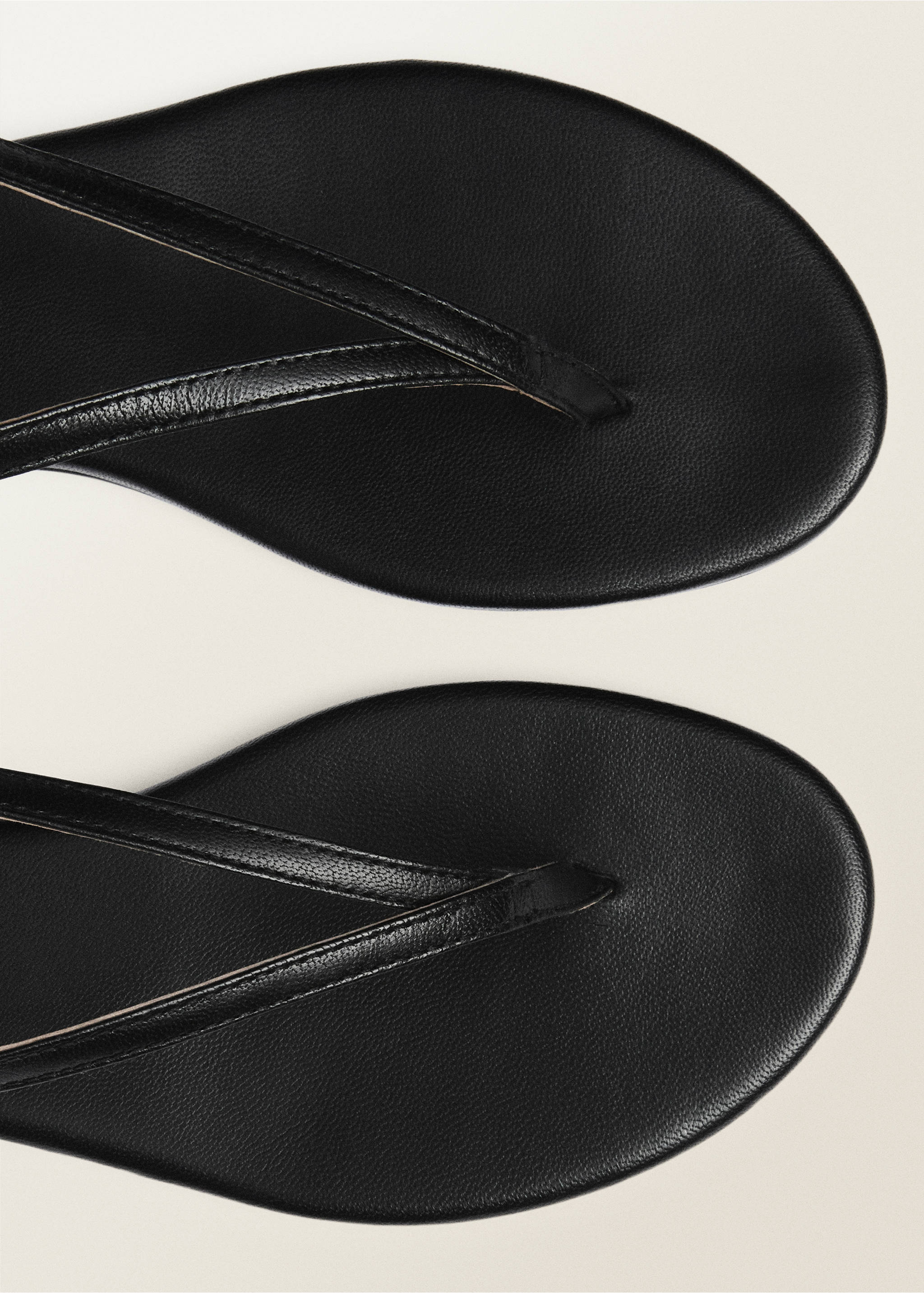 Sandales à lanières cuir - Détail de l'article 2, Noir. Ref: 87077713-00.