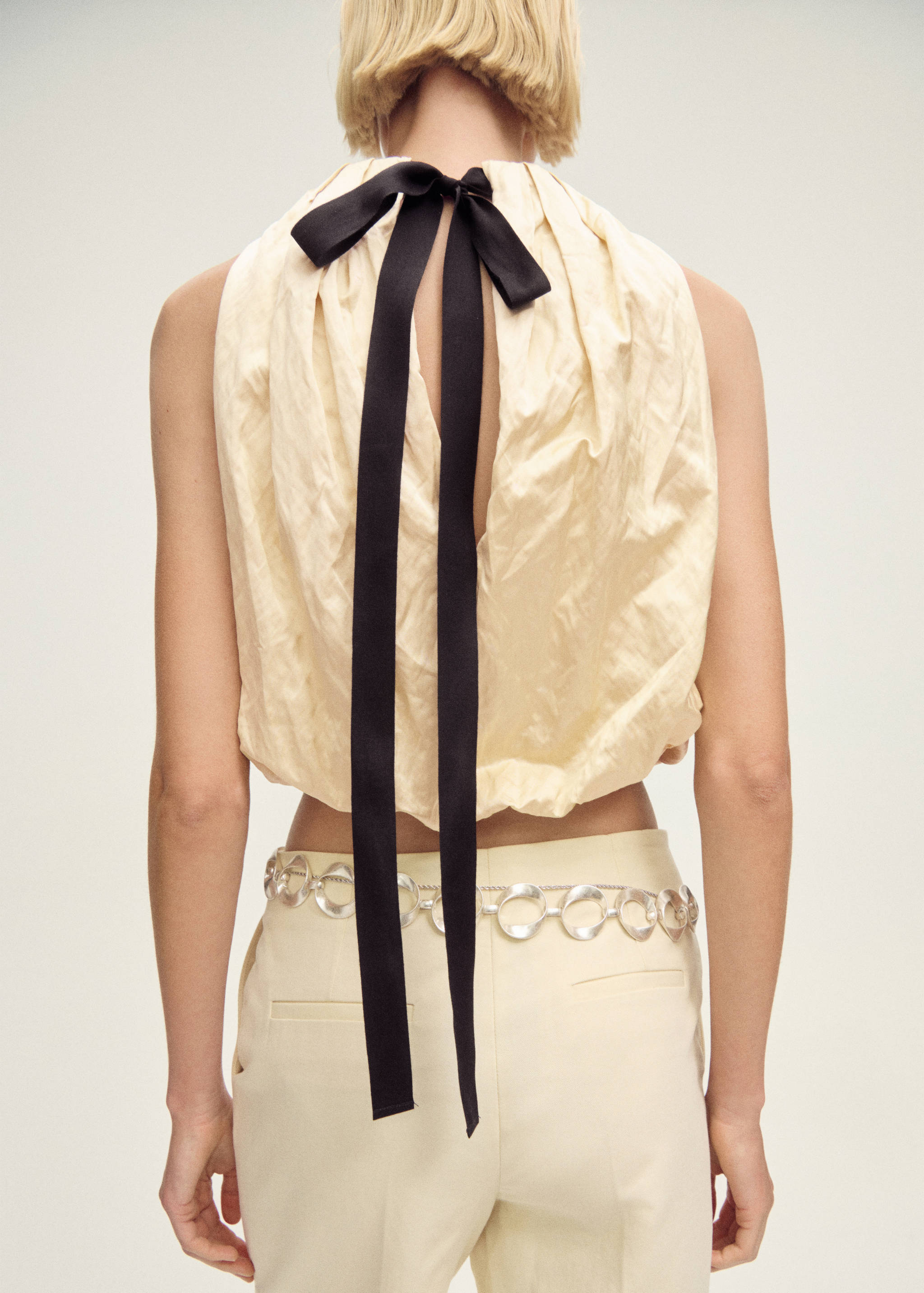 Ballonbluse aus Crinkle-Stoff - Rückseite des Artikels