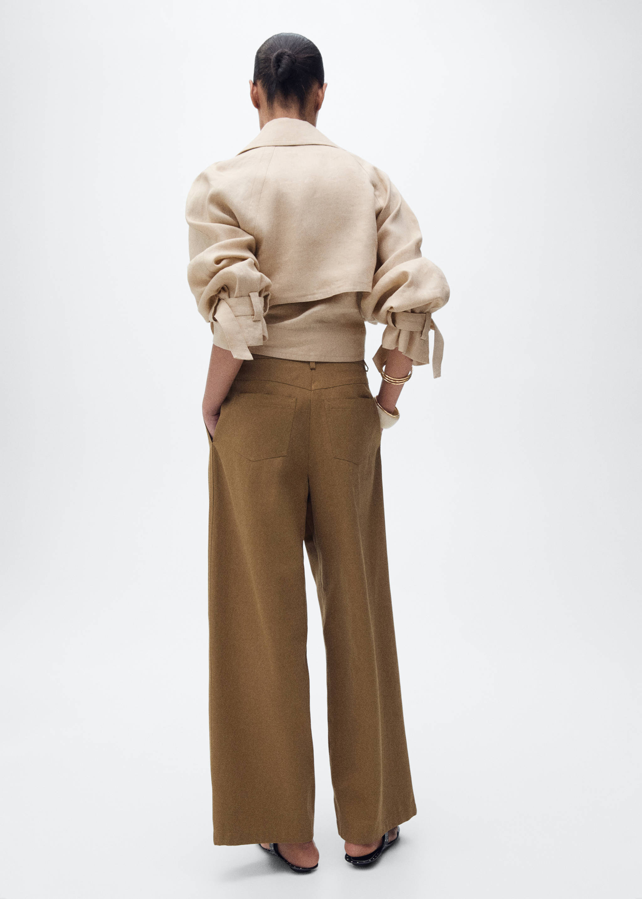 Linen jacket with belt - Reverse of the article