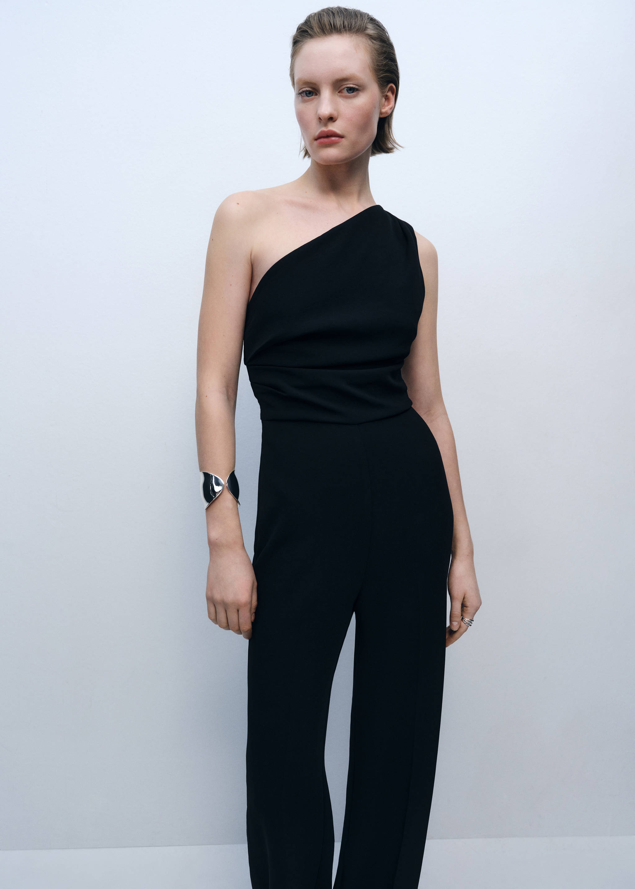 Asymmetrical jumpsuit with draped detail - Medium plane