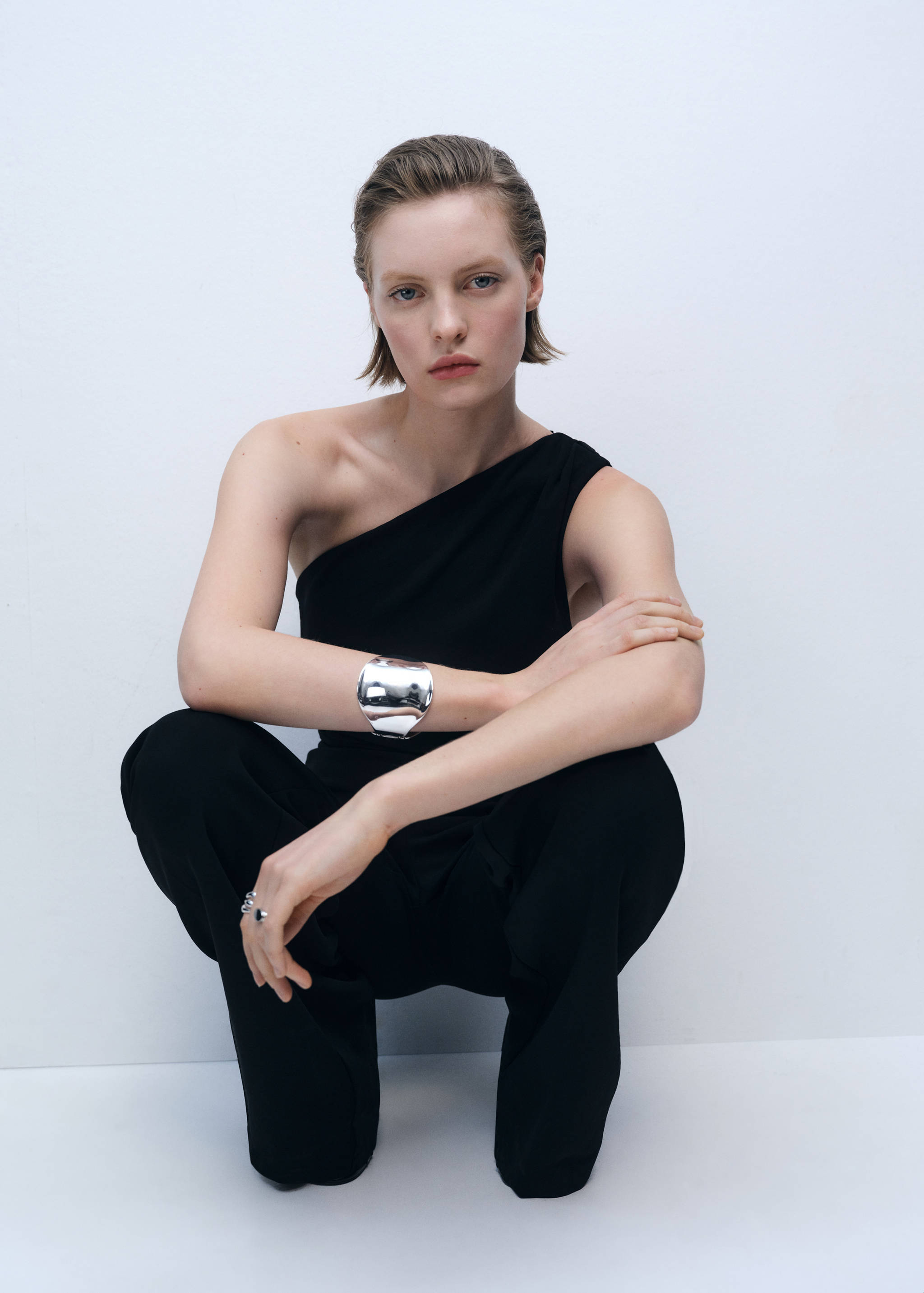 Asymmetrical jumpsuit with draped detail - Details of the article 2