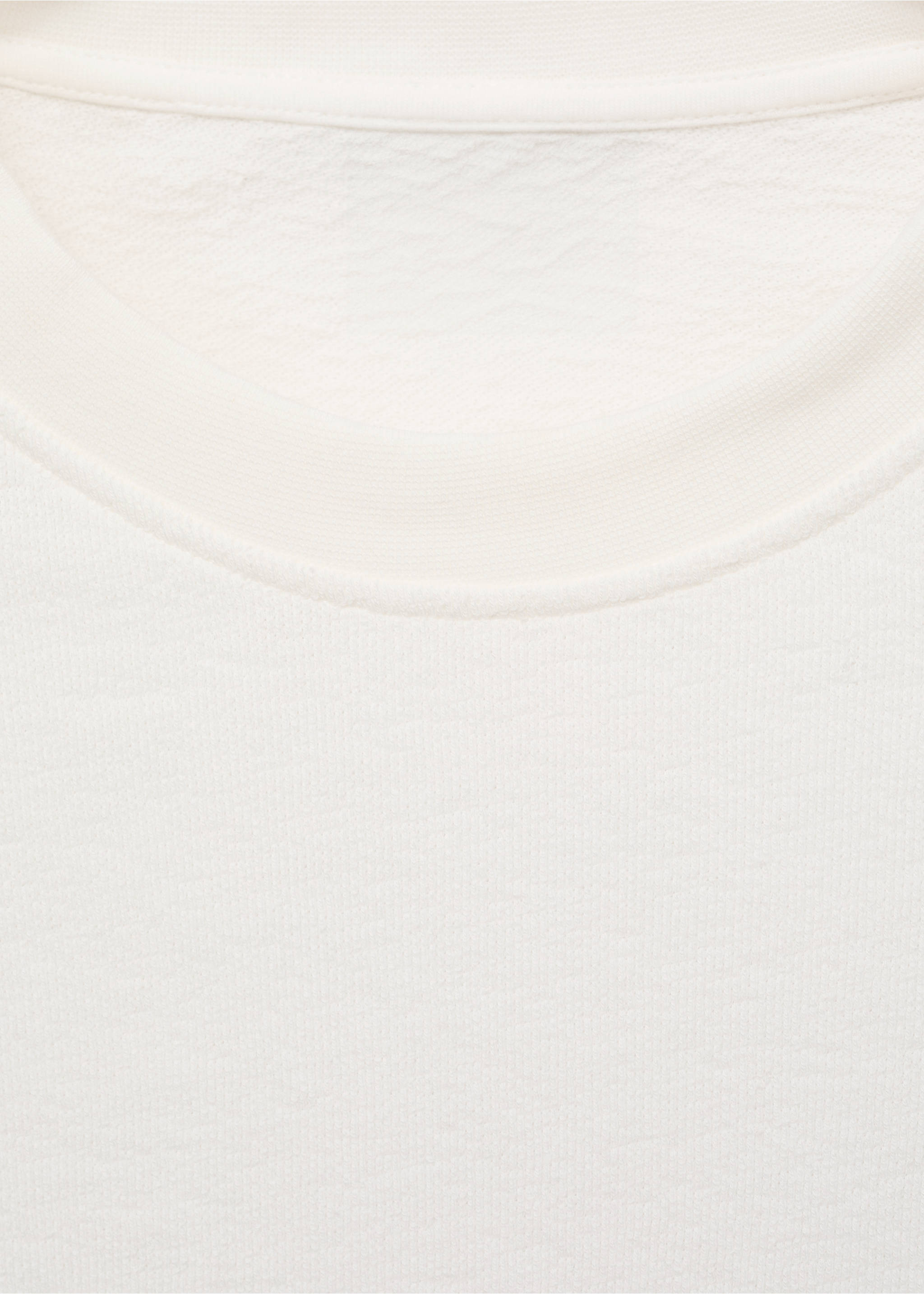 Relaxed-fit T-shirt met structuur - Detail van het artikel 8, Ecru. Ref: 87077901-00.