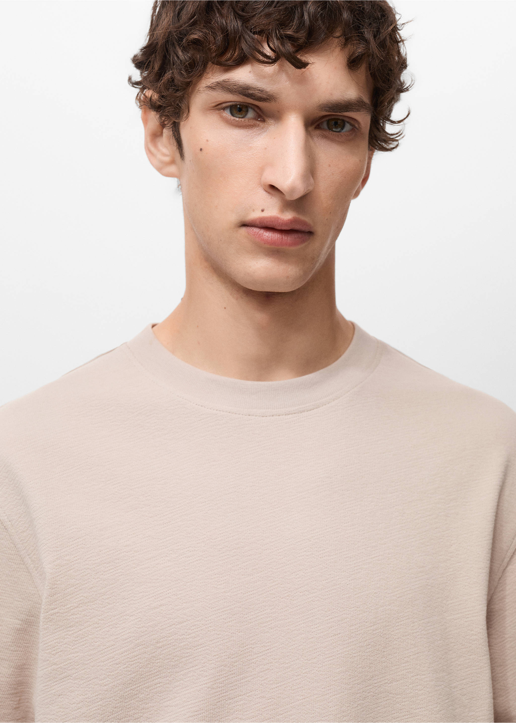 Relaxed-fit T-shirt met structuur - Detail van het artikel 1, Open beige. Ref: 87077901-00.