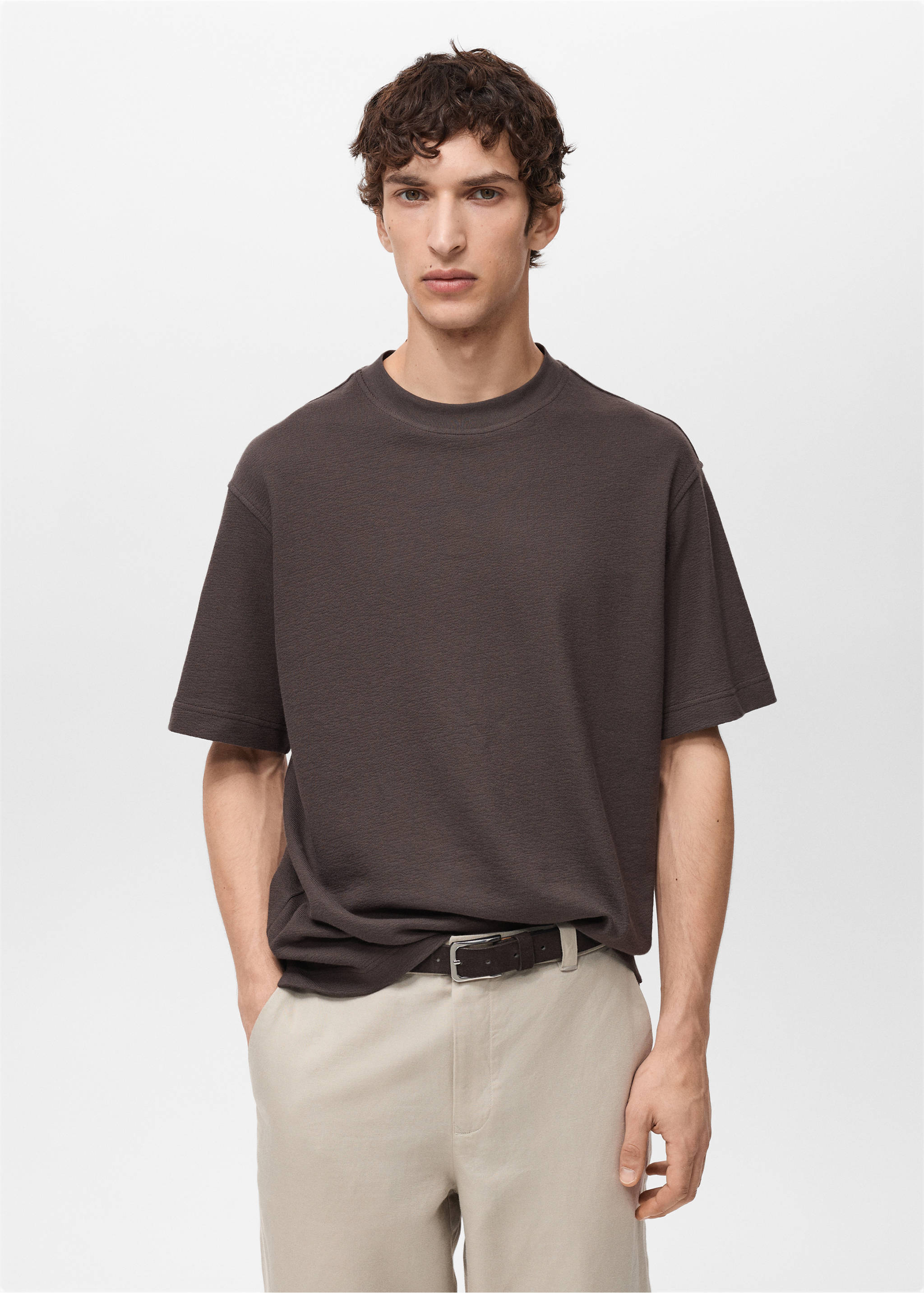 Relaxed-fit T-shirt met structuur - Middenvlak, Chocoladebruin. Ref: 87077901-00.