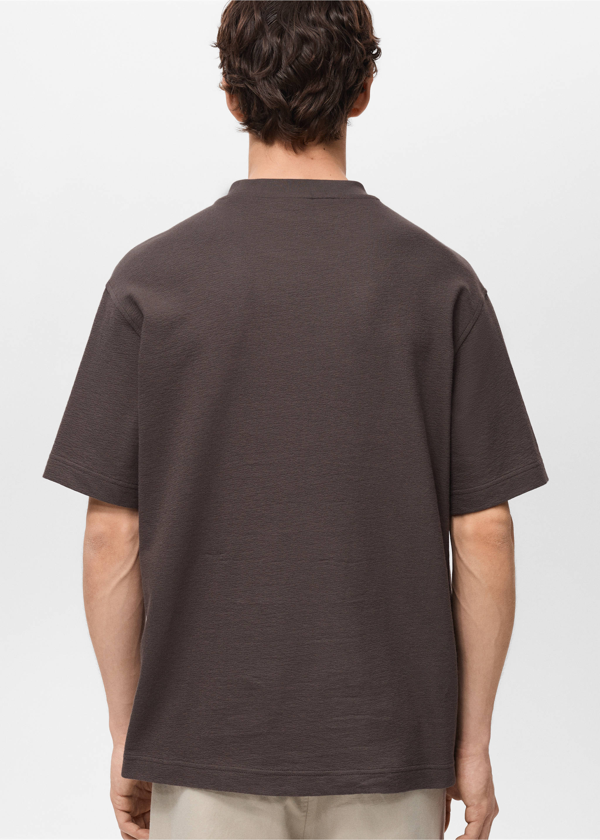 Relaxed-fit T-shirt met structuur - Achterkant van het artikel, Chocoladebruin. Ref: 87077901-00.