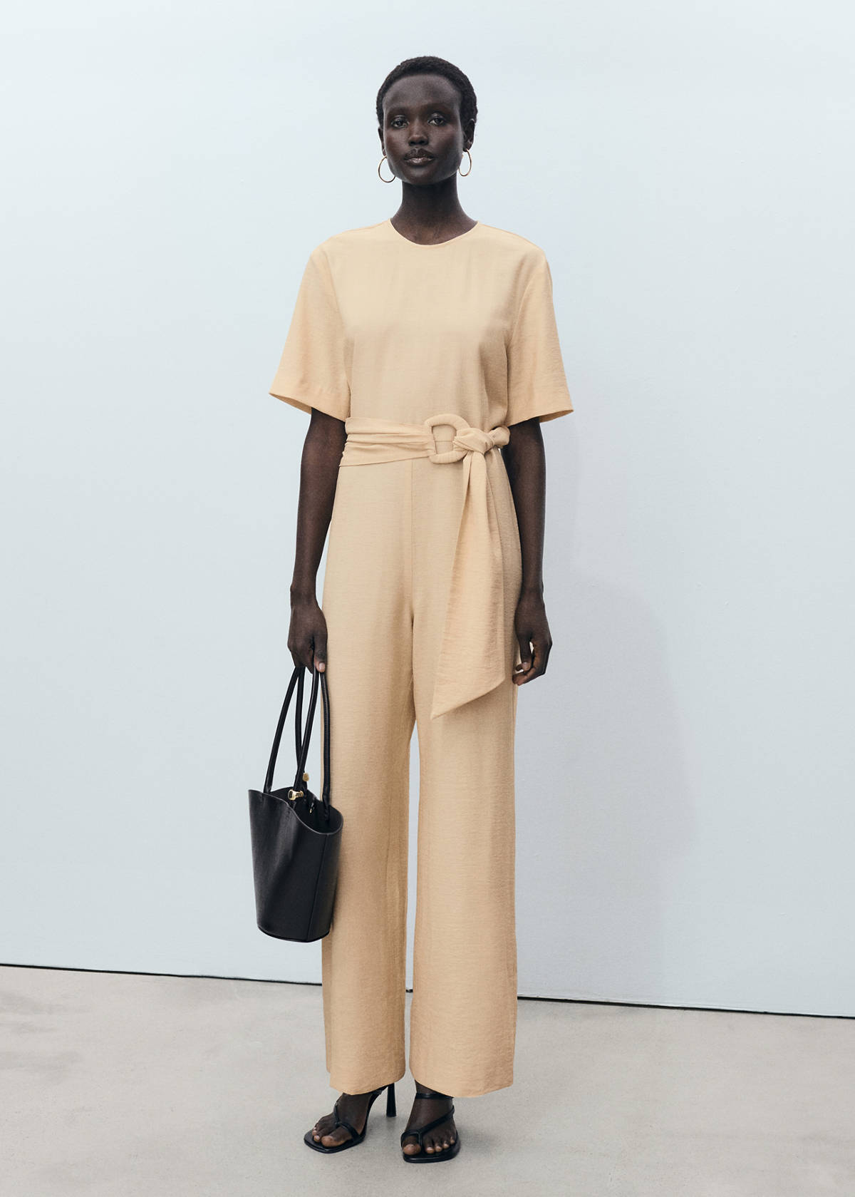 Straight-fit short-sleeved jumpsuit with belt — Ecru