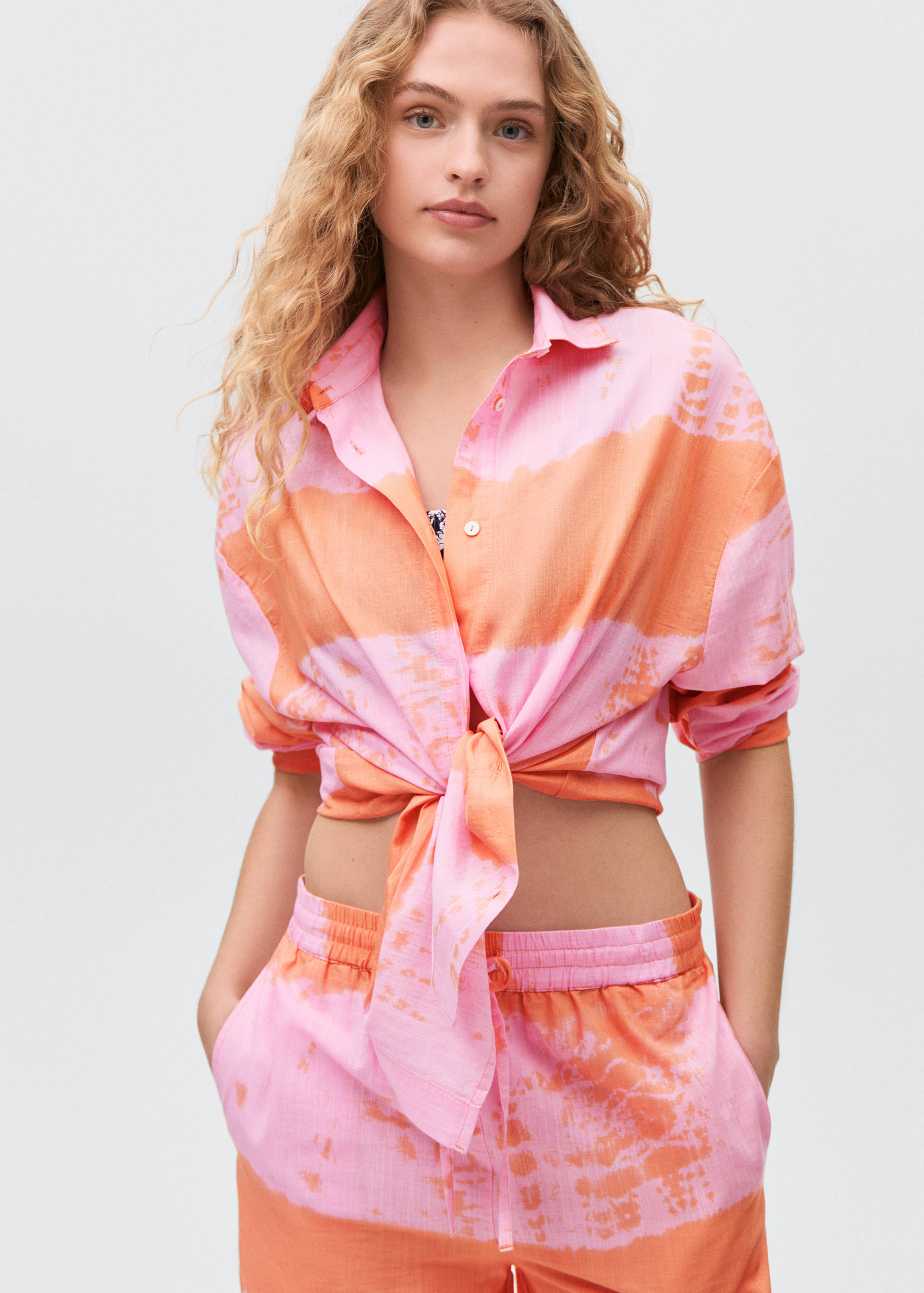 Camisa oversize estampada - Plano medio