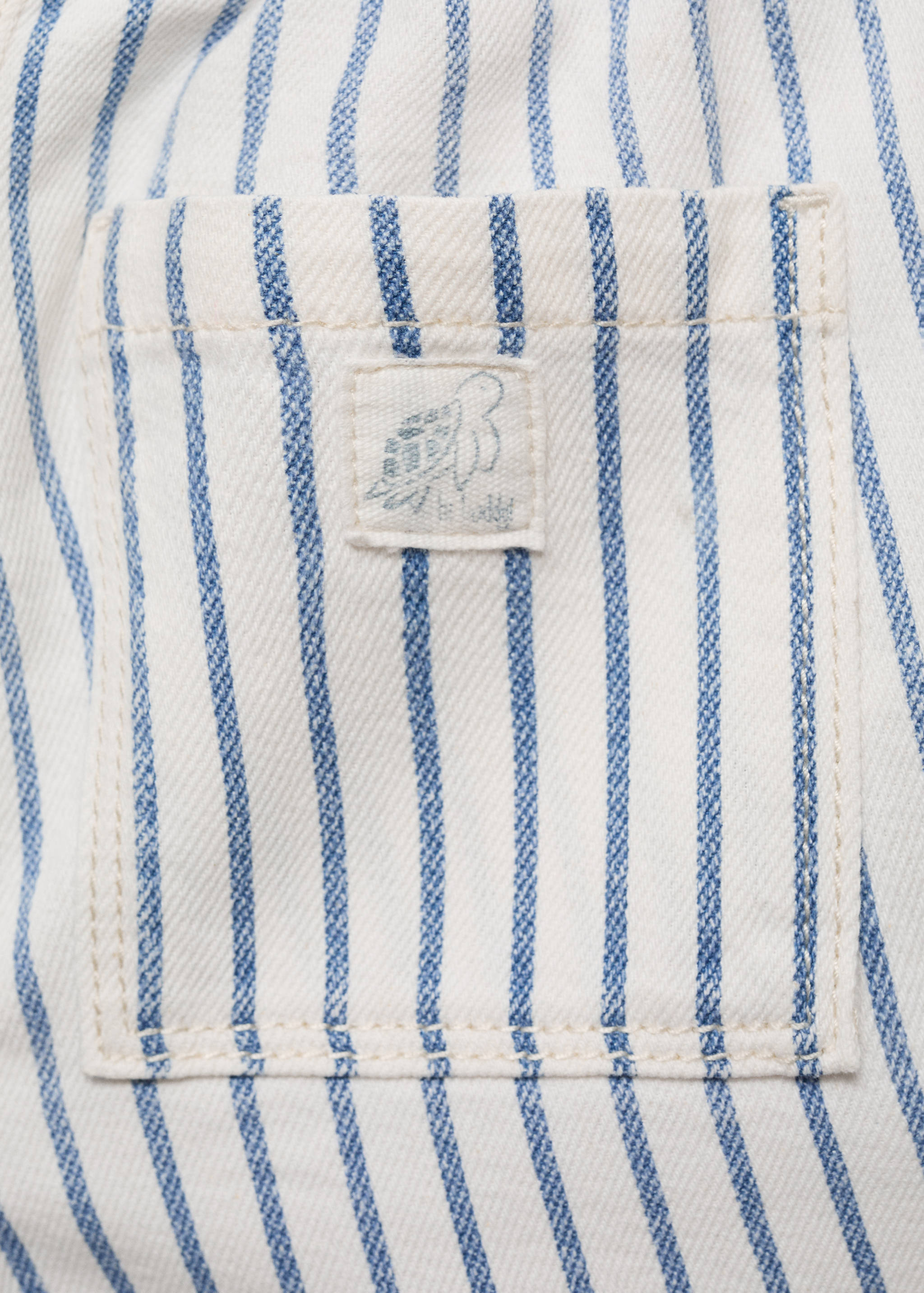 Striped bermuda shorts with drawstring - Details of the article 0