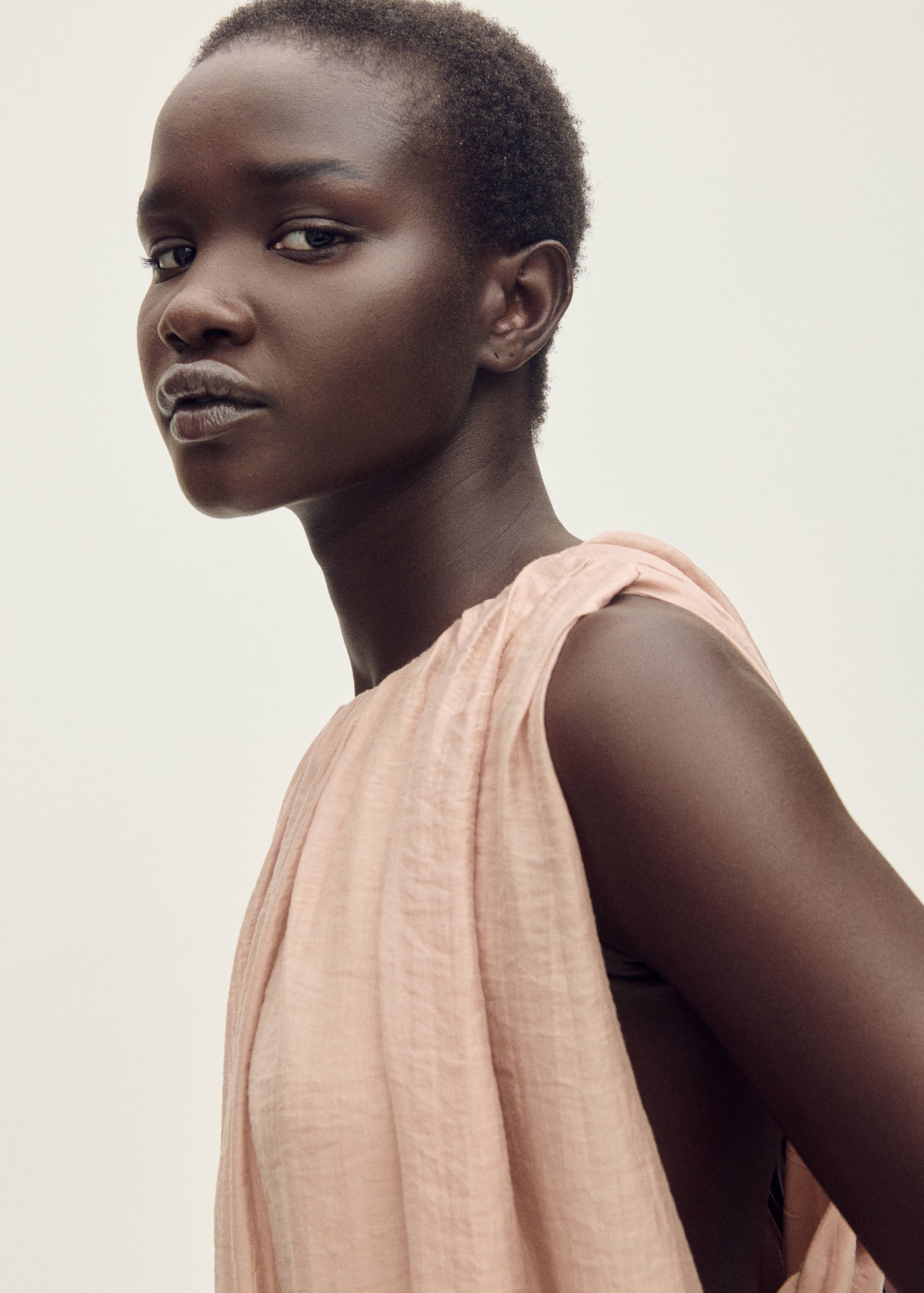 蓬松裙摆褶皱连衣裙 - null