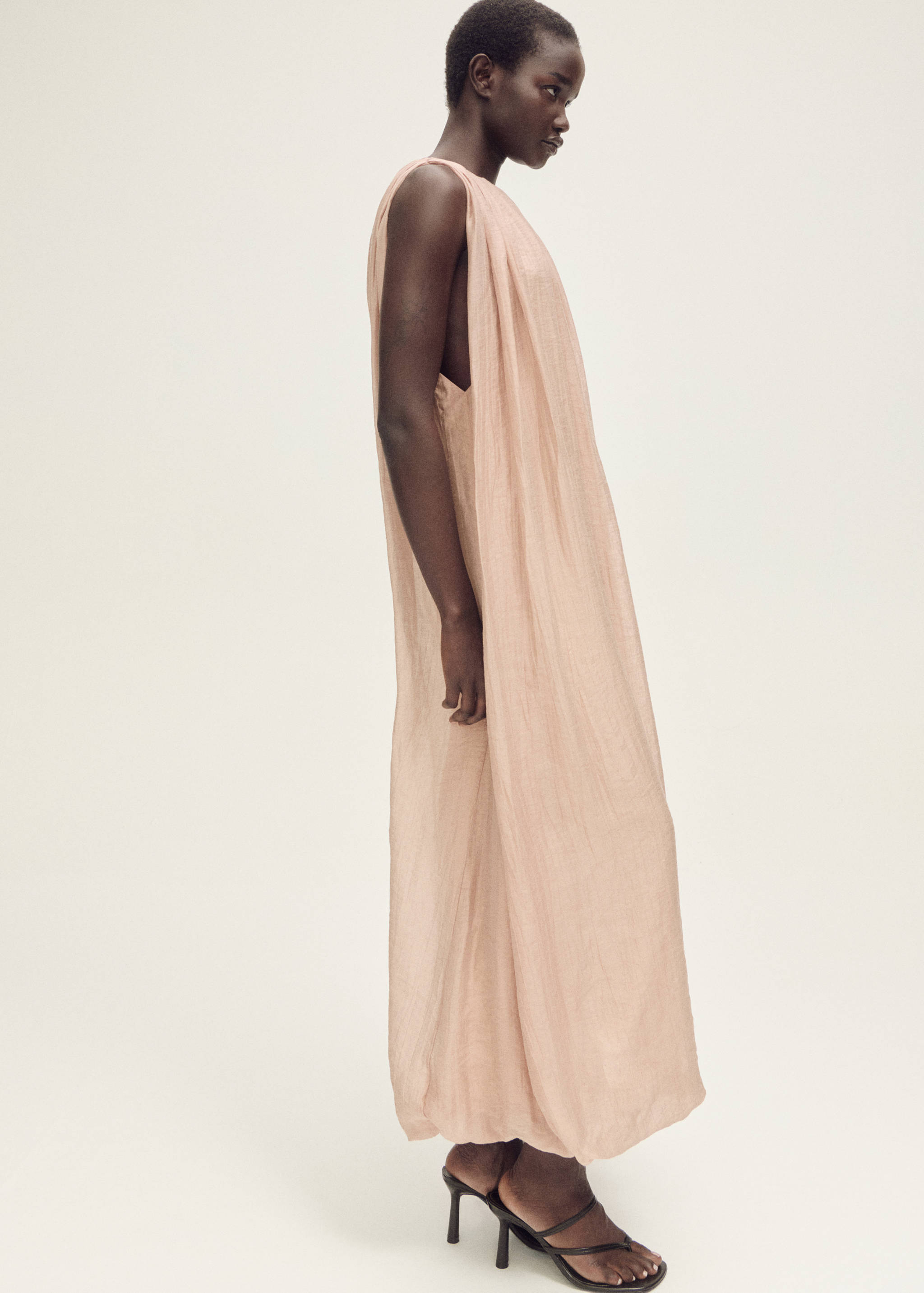 蓬松裙摆褶皱连衣裙 - null