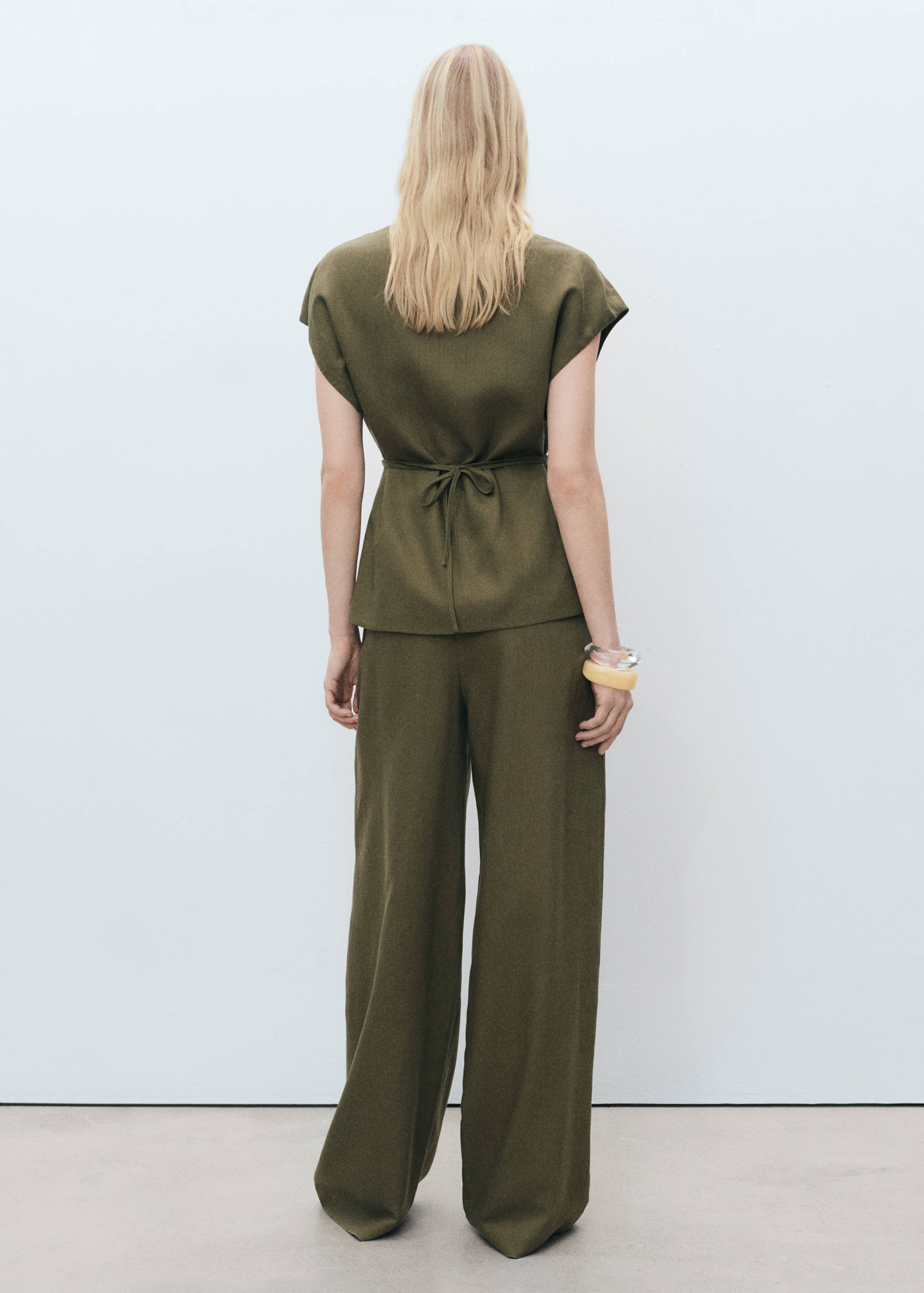 Top cruzado de lyocell - Verso do artigo