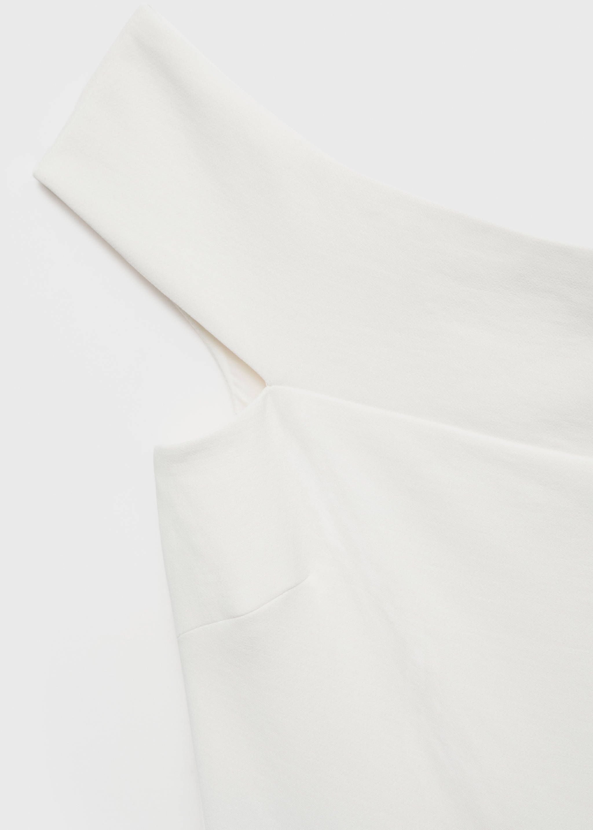 Long jumpsuit with asymmetrical neck - Details of the article 8