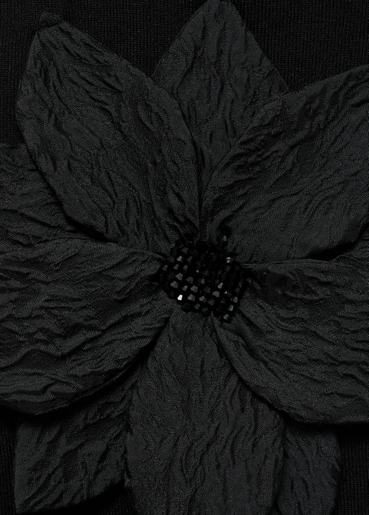 Maxi-flower knitted top with straps — Black
