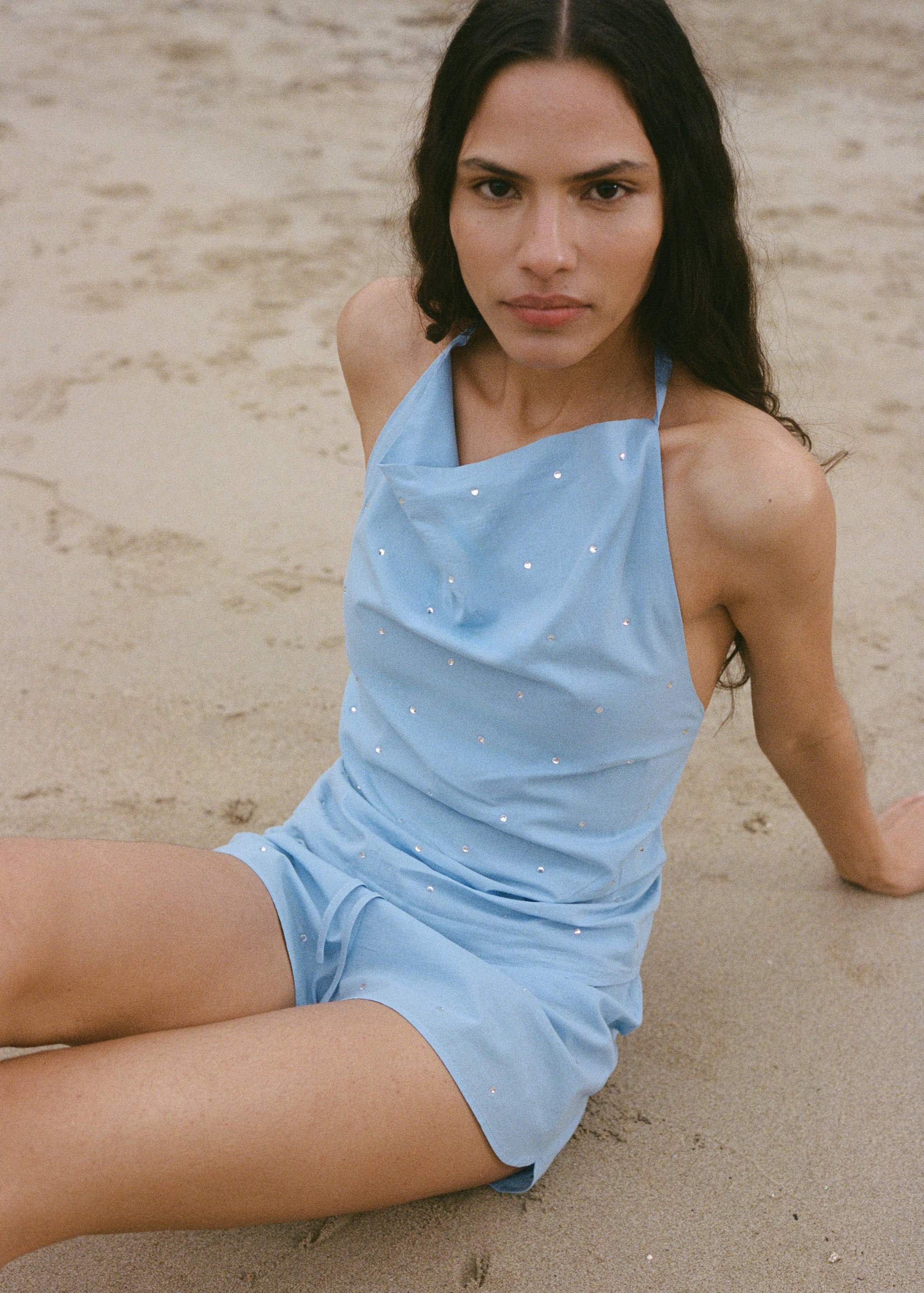 Top halter de algodão com pormenor de strass - Pormenor do artigo 2