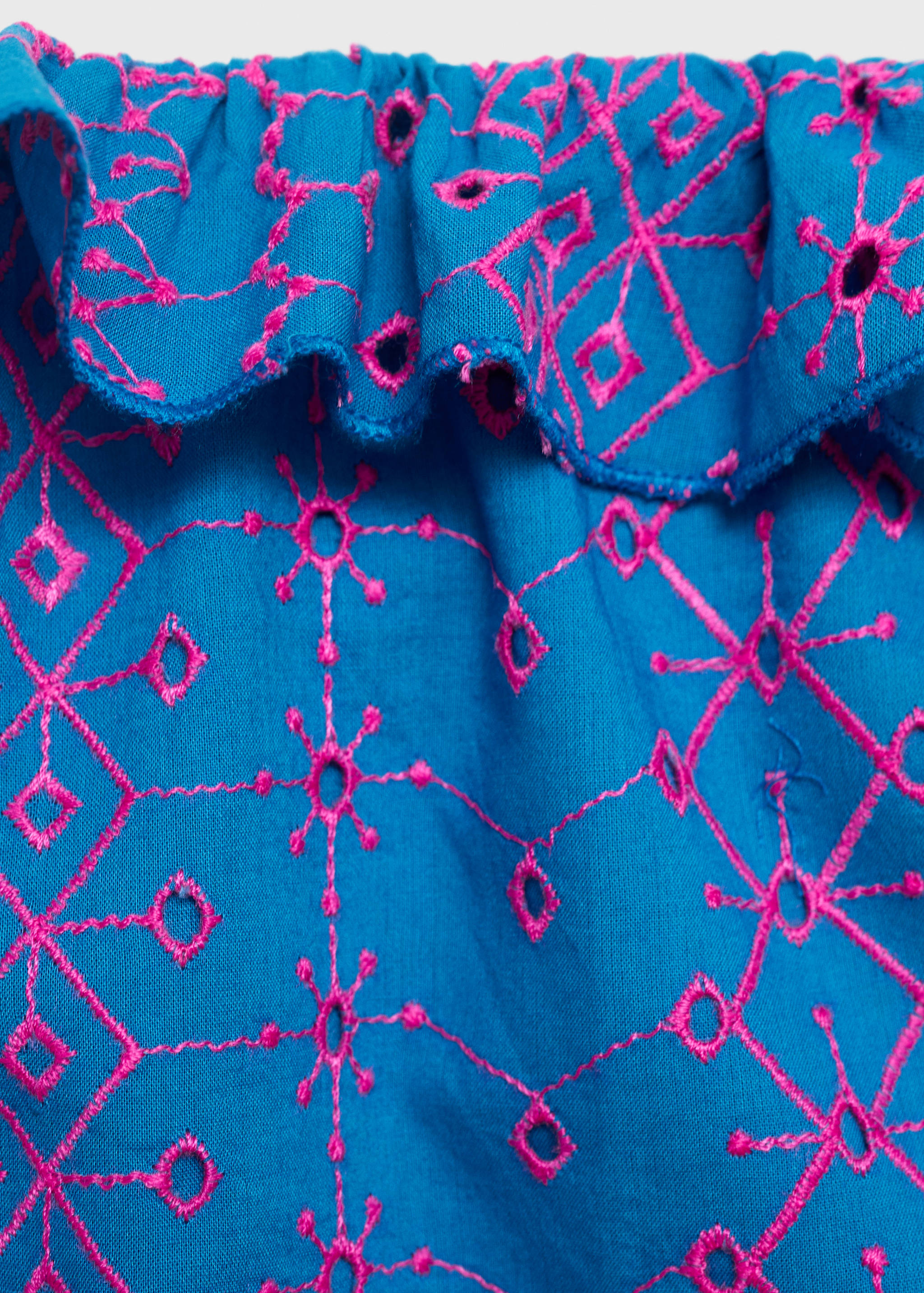 Broderie anglaise panel top - Details of the article 8