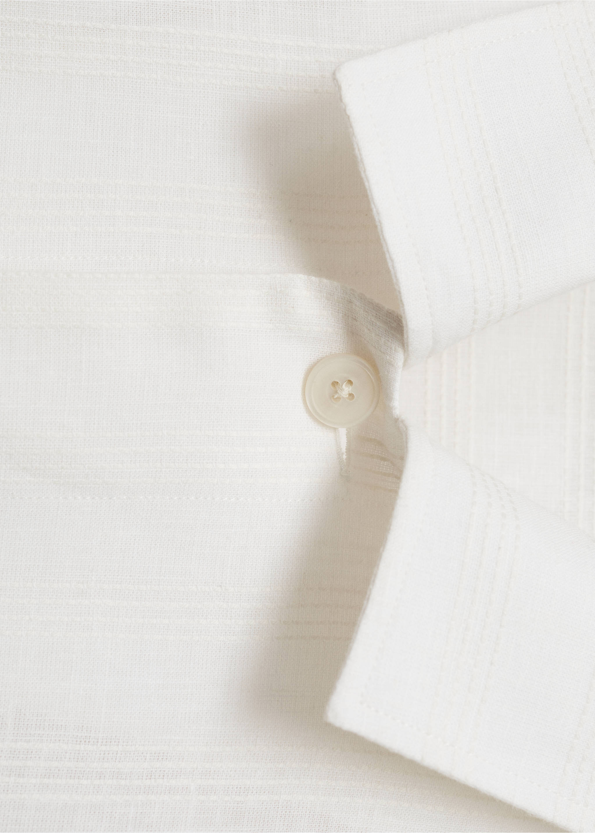 Linen-blend overshirt with pockets - Details of the article 8, Ecru. Ref: 87079216-00.