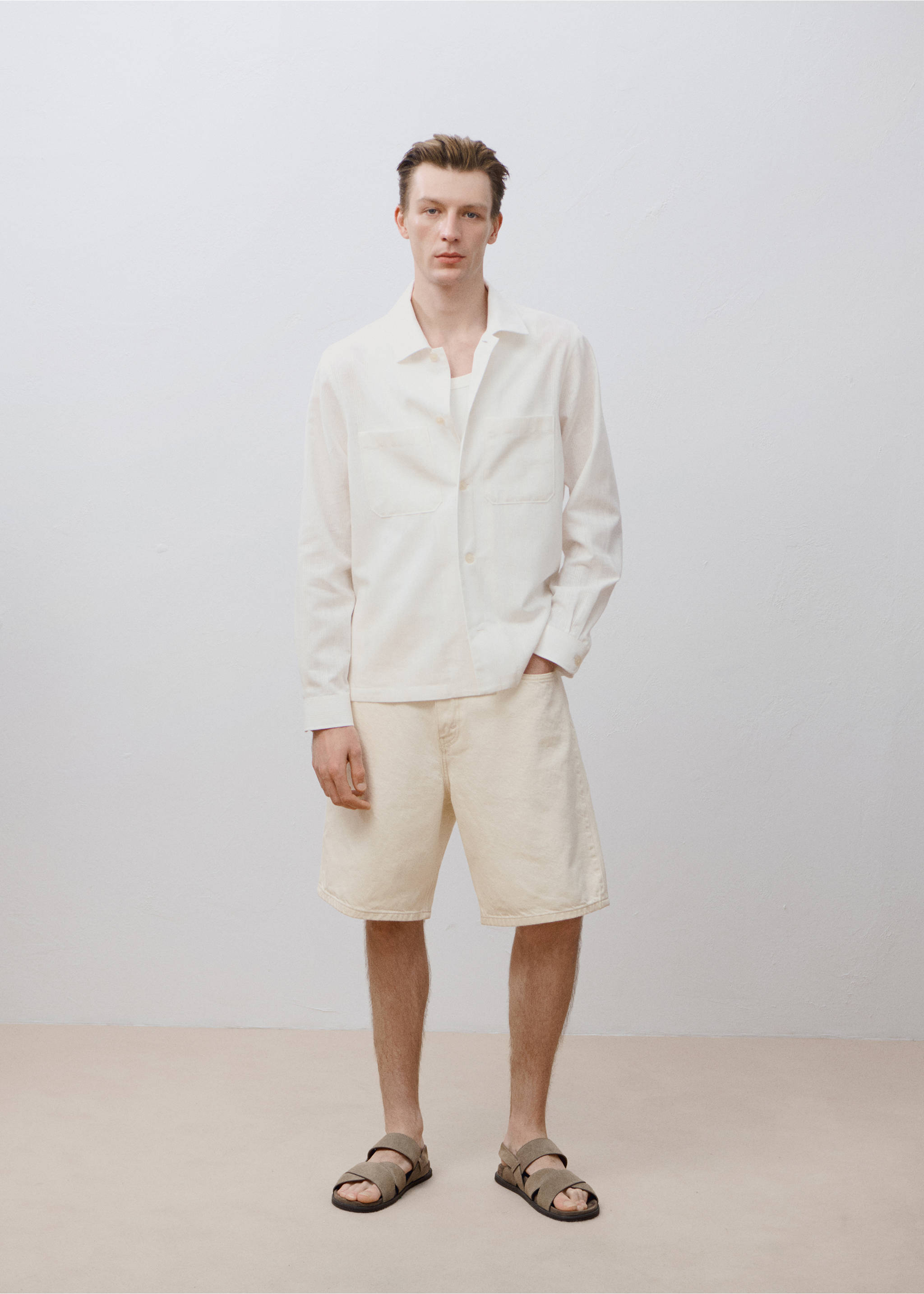 Linen-blend overshirt with pockets - Details of the article 5, Ecru. Ref: 87079216-00.