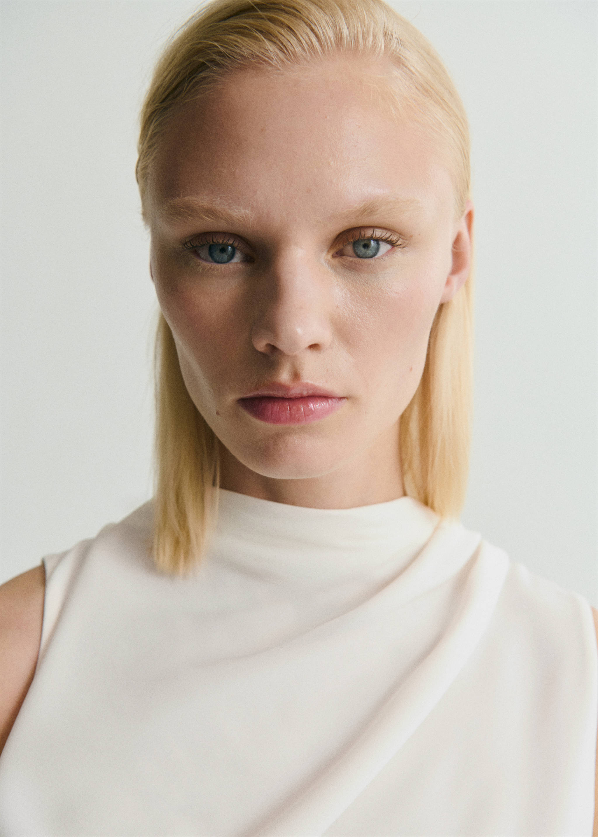 Combinaison col bénitier ceinture - Détail de l'article 1