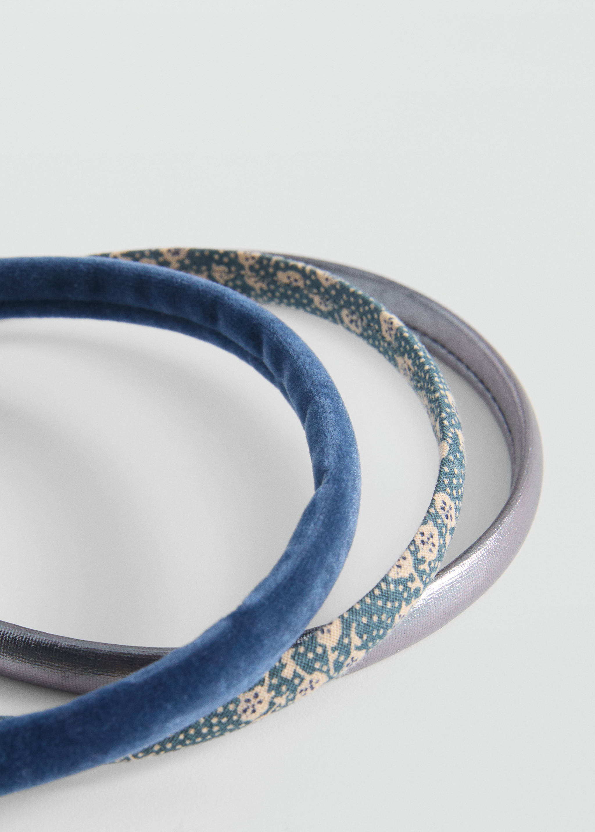 Lot 3 serre-tête - Plan moyen