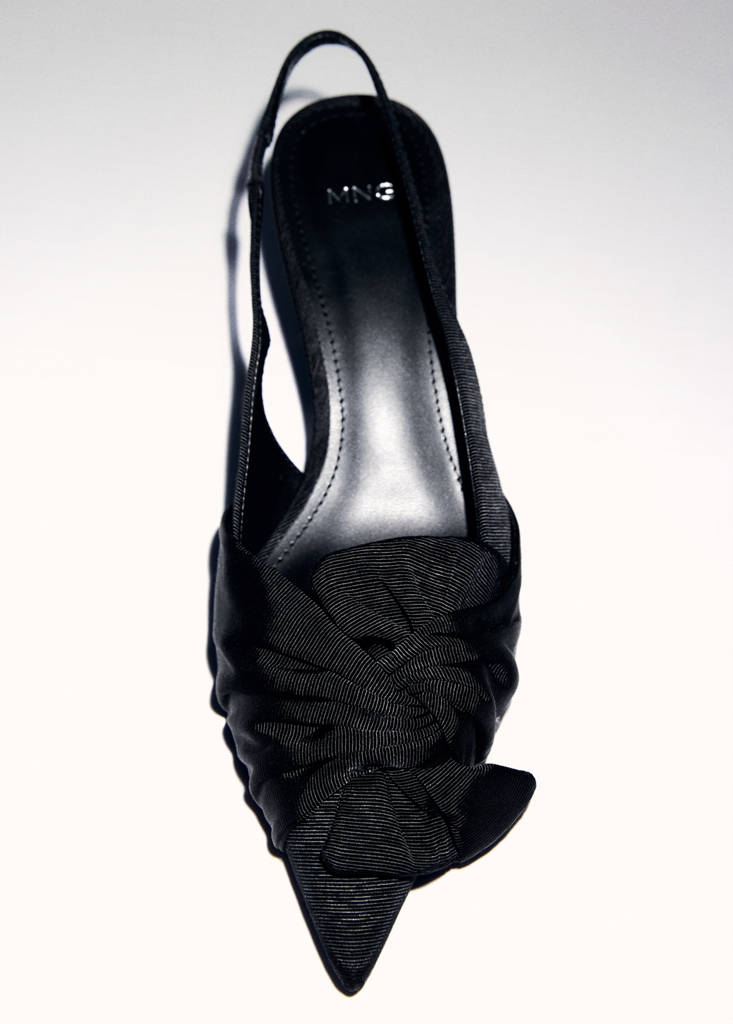 Knot heel shoes — Black