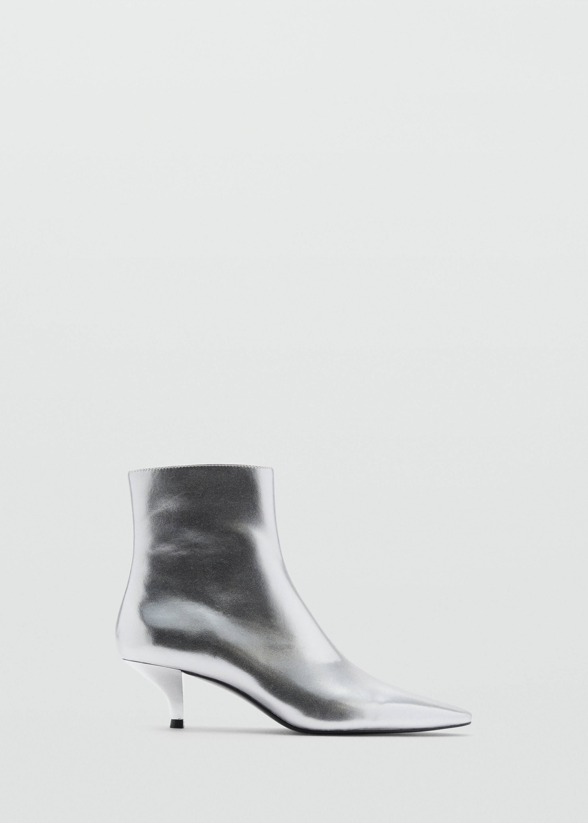 Metallic-effect pointed-toe boots - Article without model