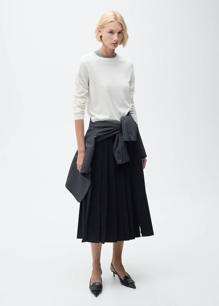 Wool-blend round-neck sweater — Ecru