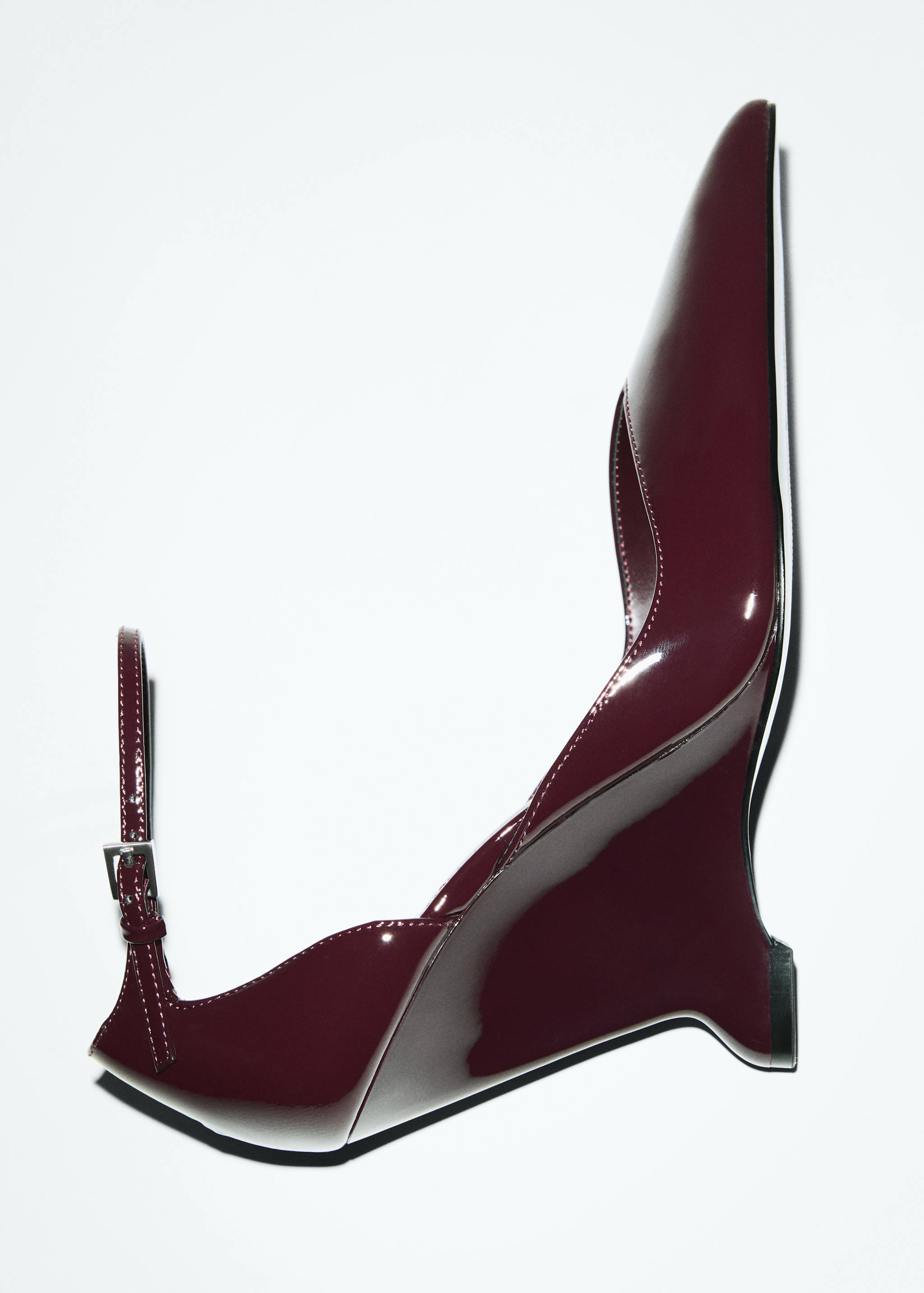 Curved-wedge leather shoes - Details of the article 5