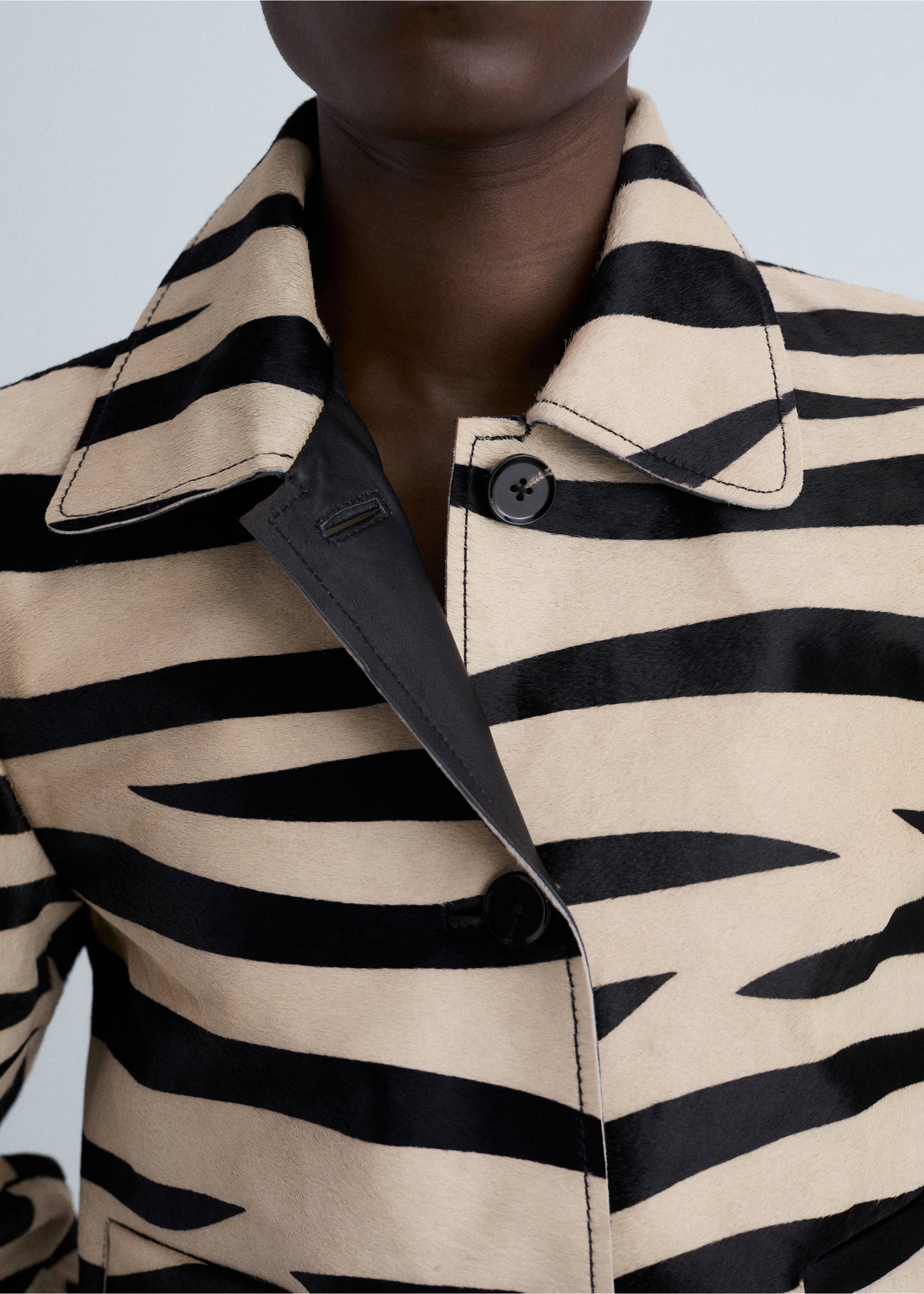 Zebra-print fur jacket - Details of the article 7, Black. Ref: 87080454-00.
