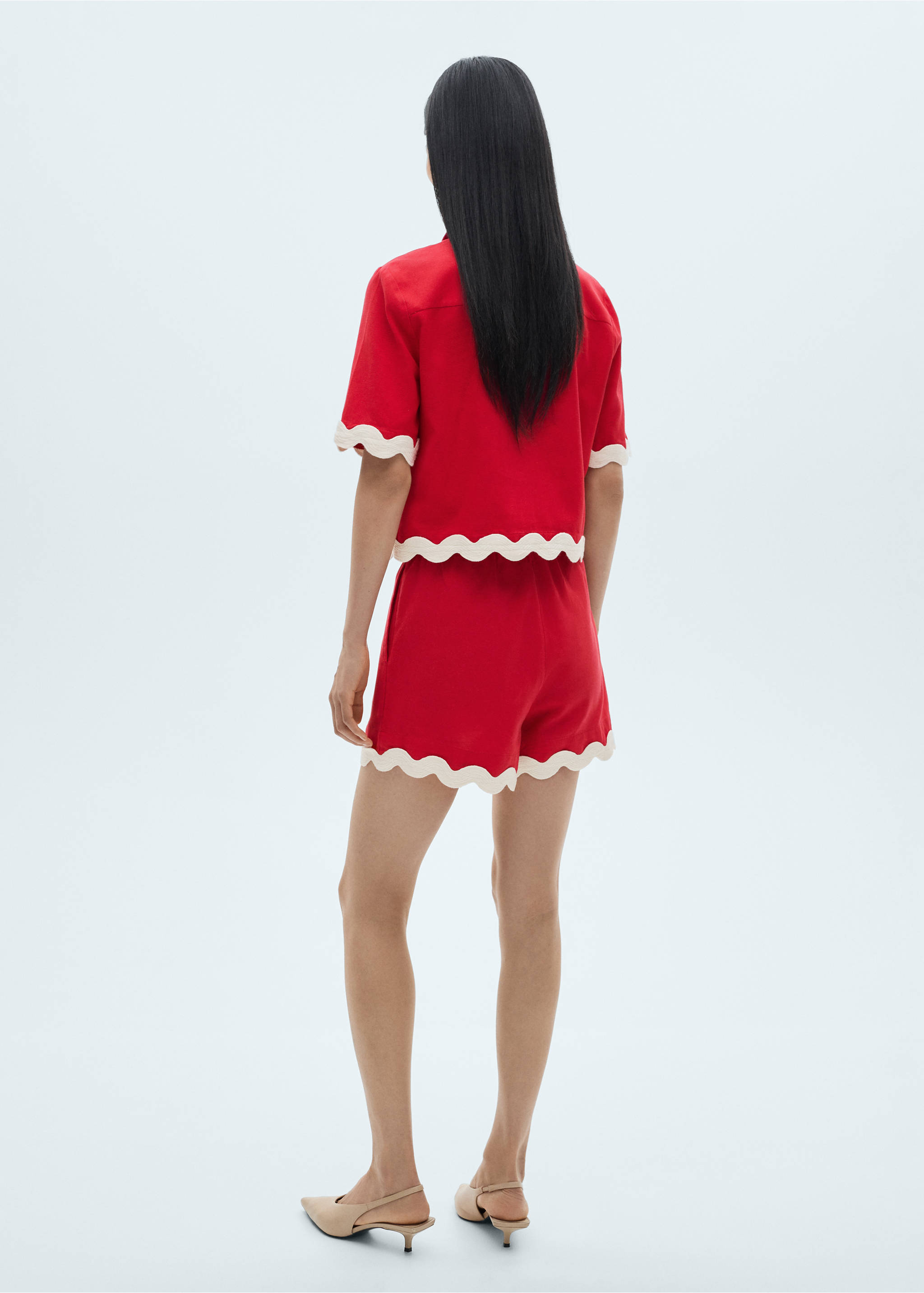 Cotton shorts with contrasting trim - Reverse of the article, Red. Ref: 87080583-00.