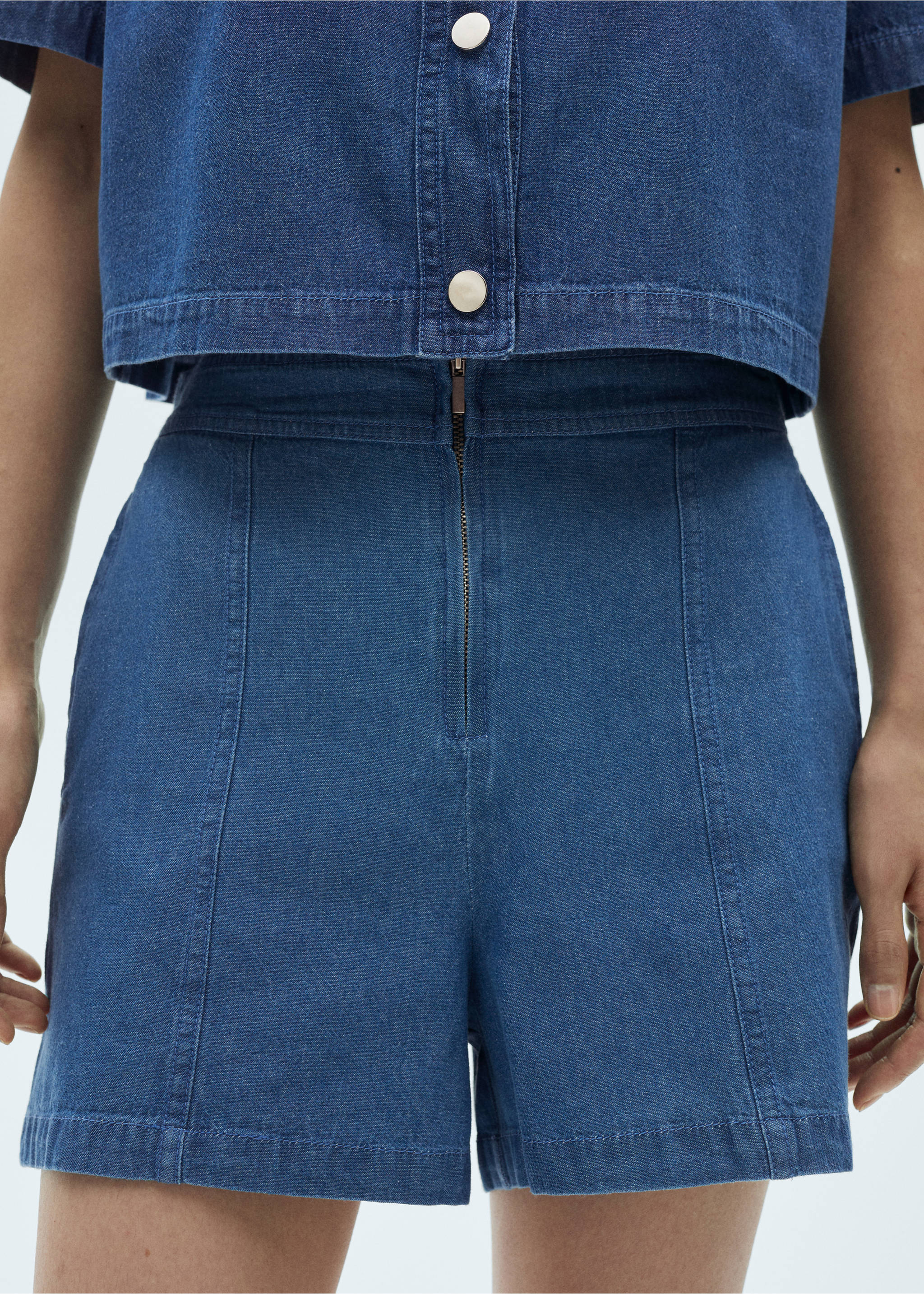 Denim shorts with zipper - Details of the article 1, Medium Blue. Ref: 87080588-00.