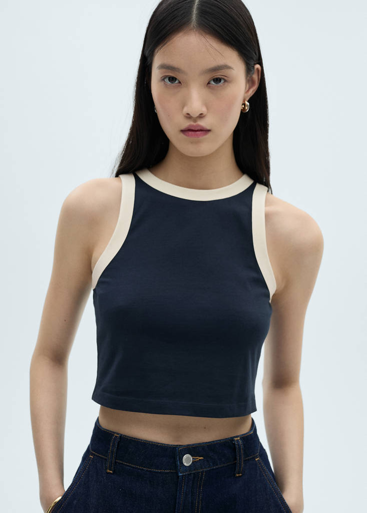 Contrast trim top