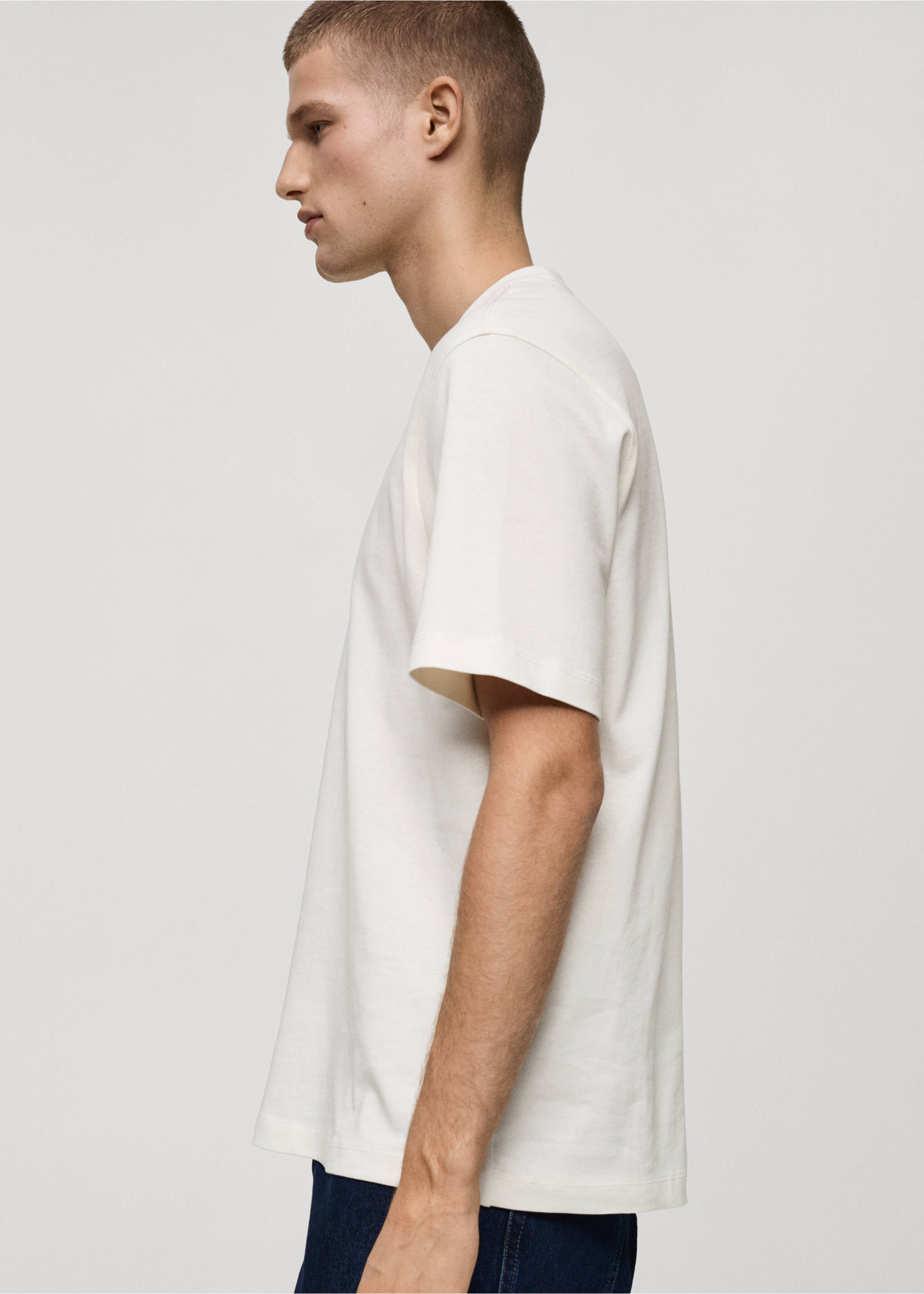 Heavy weight relaxed fit T-shirt - Details of the article 2, Off White. Ref: 87080597-00.
