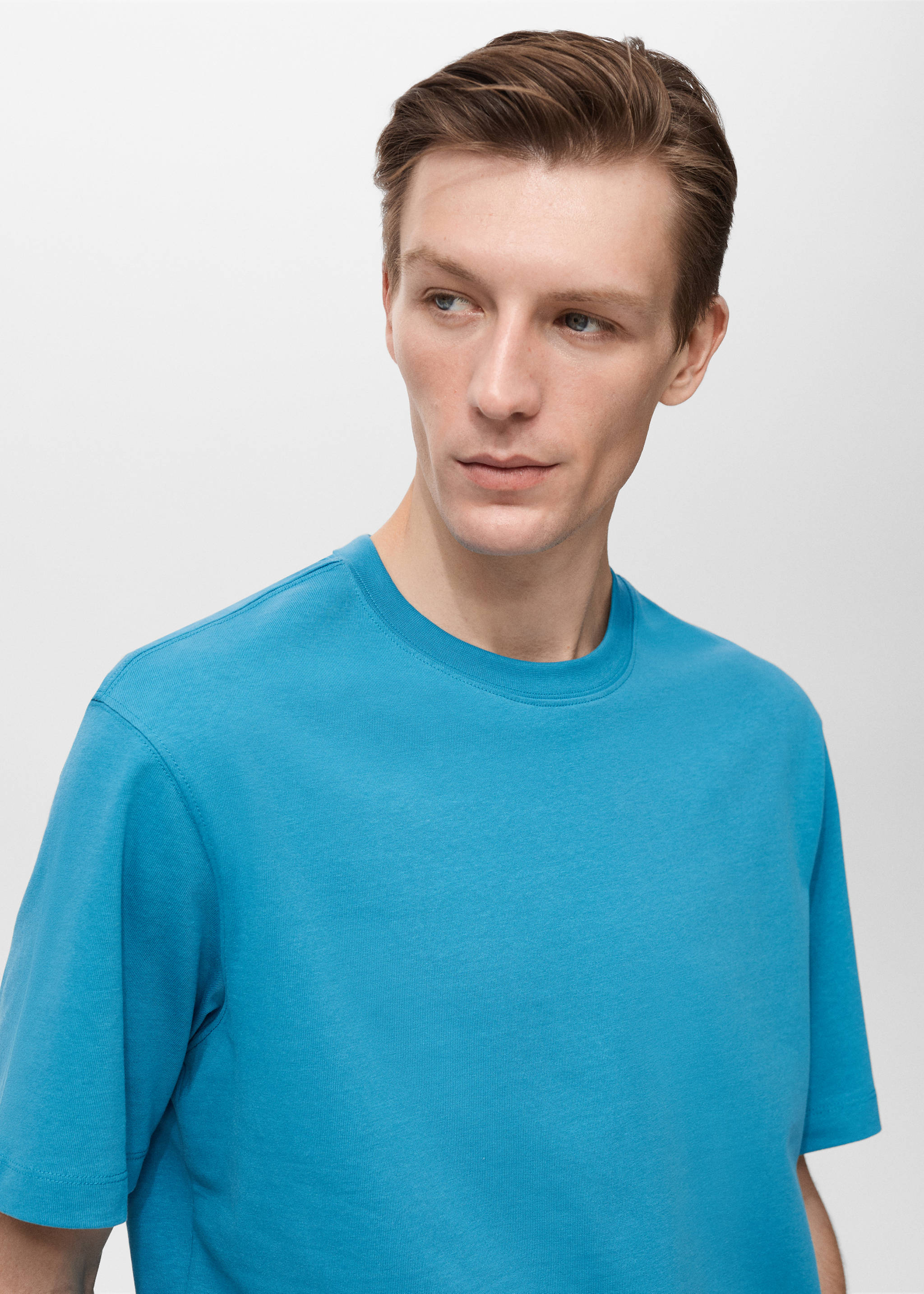 تي شيرت ثقيل الوزن بقصة فضفاضة - تفاصيل المنتج 1