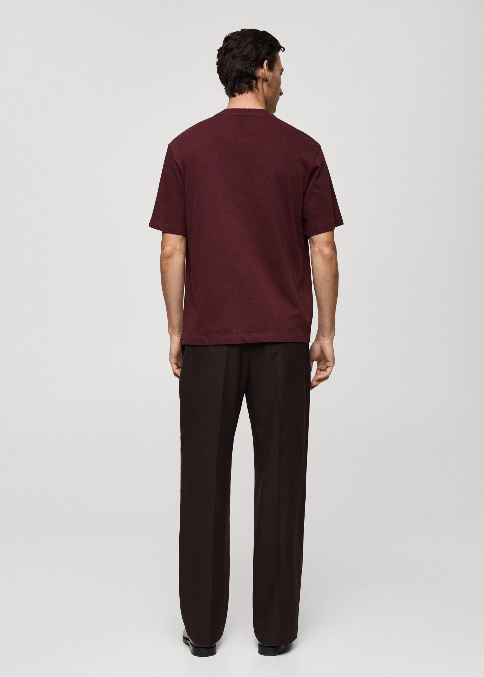 تي شيرت ثقيل الوزن بقصة فضفاضة - الجهة الخلفية للمنتج