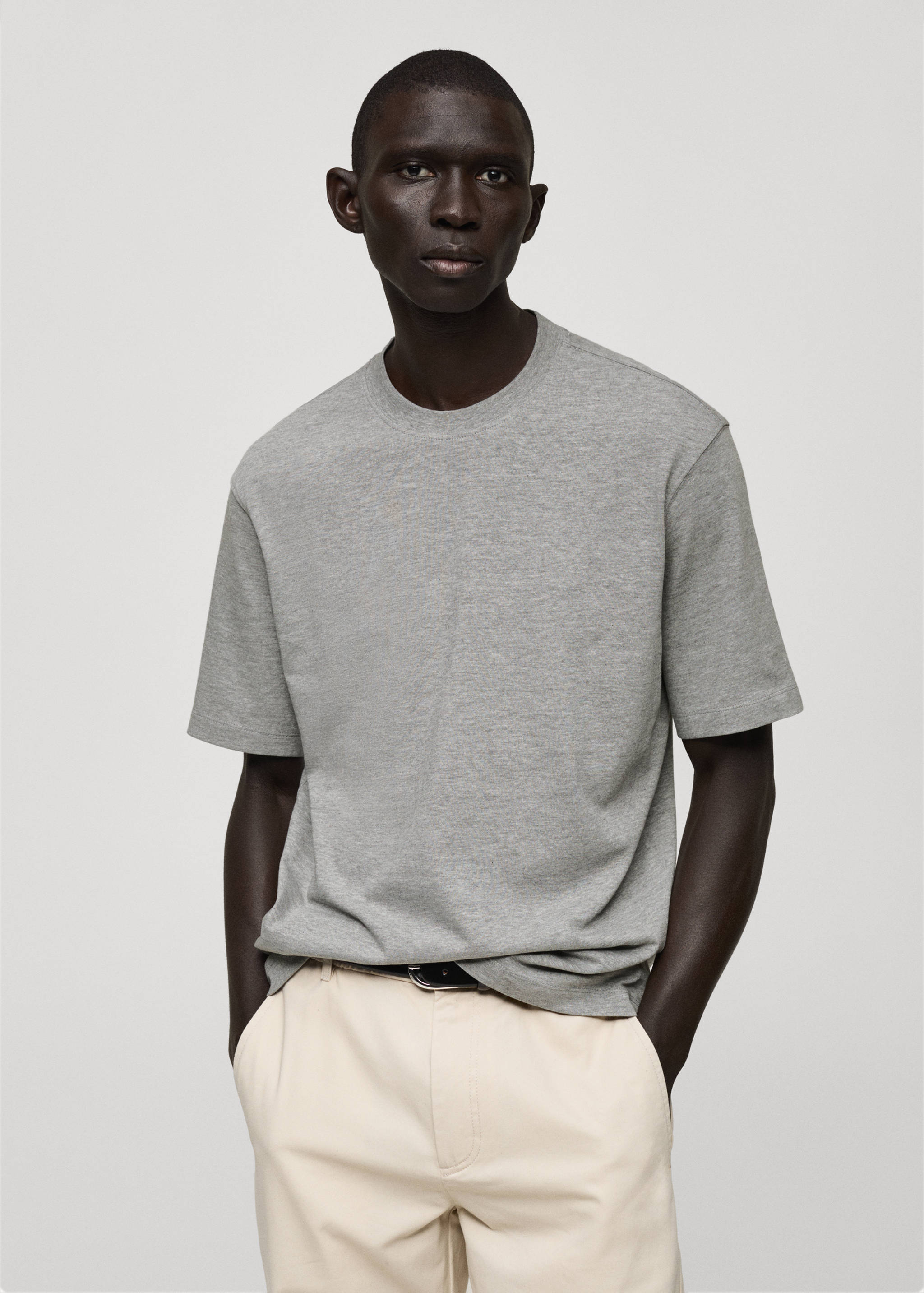 تي شيرت ثقيل الوزن بقصة فضفاضة - رؤية وسط