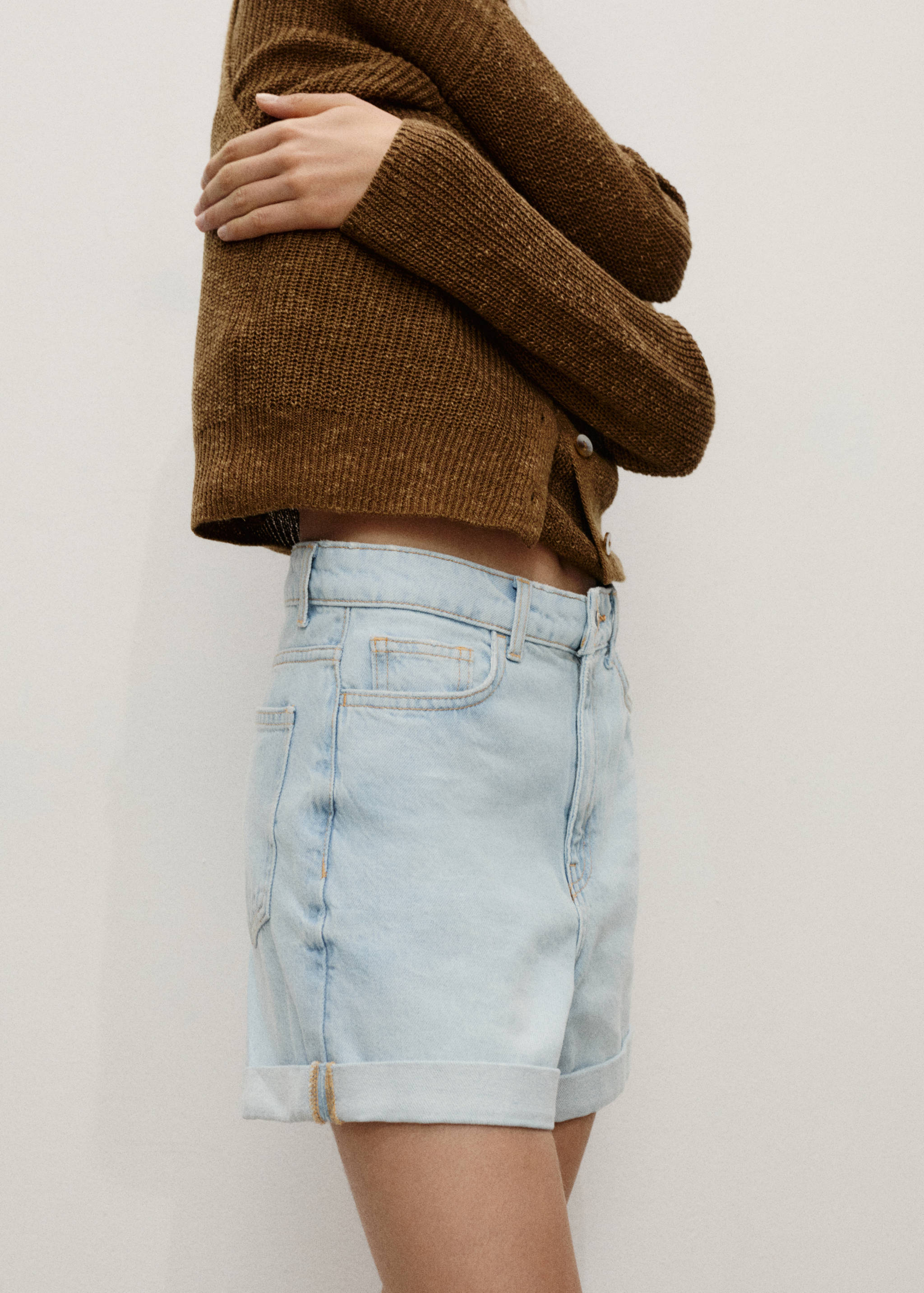 High-waisted mom-fit denim shorts - Details of the article 3