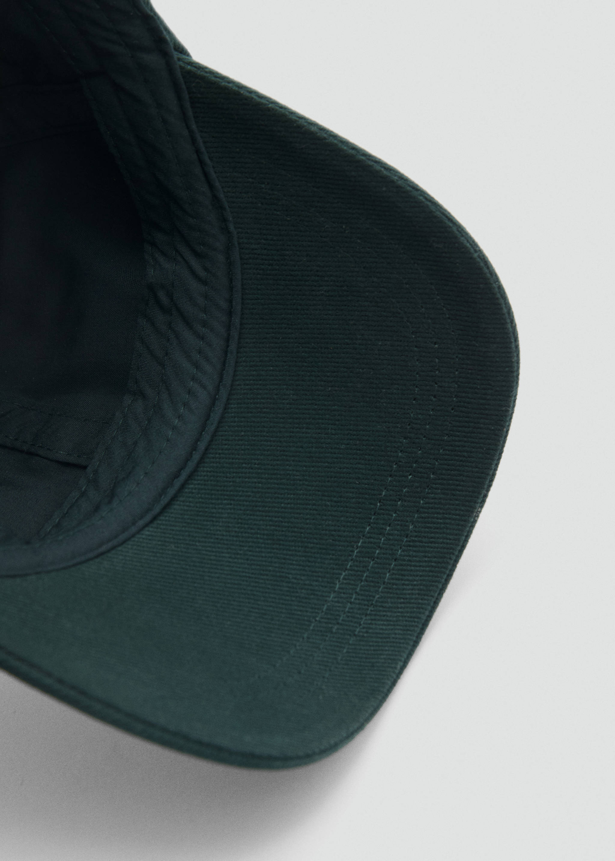 Embroidered canvas cap - Details of the article 2
