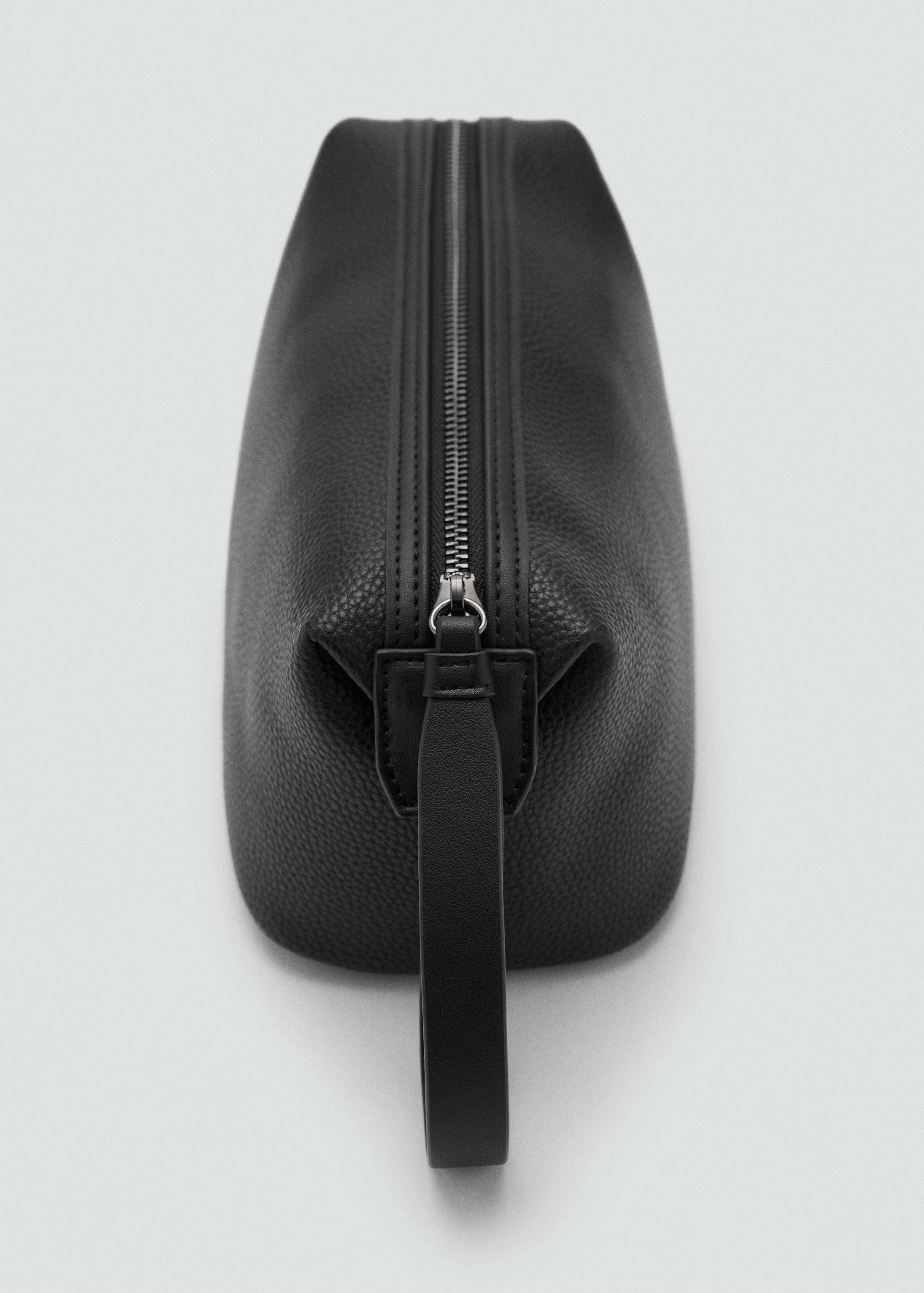 Neceser abatanado asa contraste - Plano medio