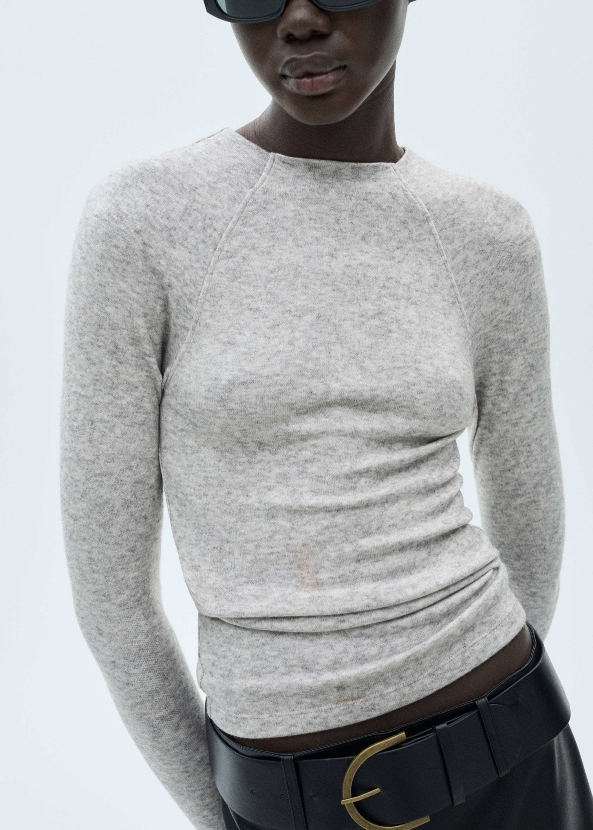 T-shirt coutures décoratives - Détail de l'article 1